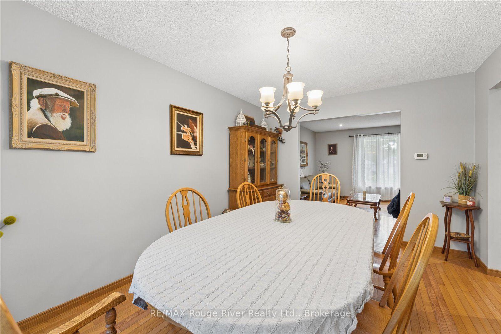 Photo 13 of 35 Royal Estate Drive, Kawartha Lakes, Pontypool — HOMEH