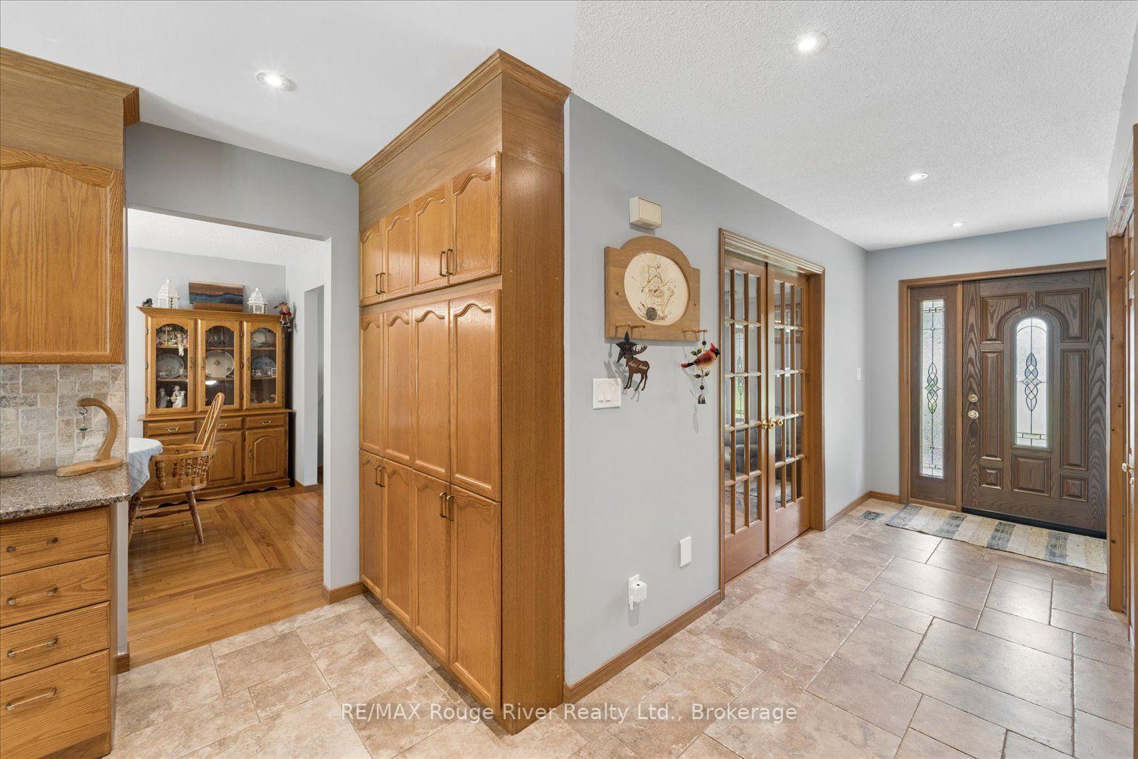 Photo 14 of 35 Royal Estate Drive, Kawartha Lakes, Pontypool — HOMEH