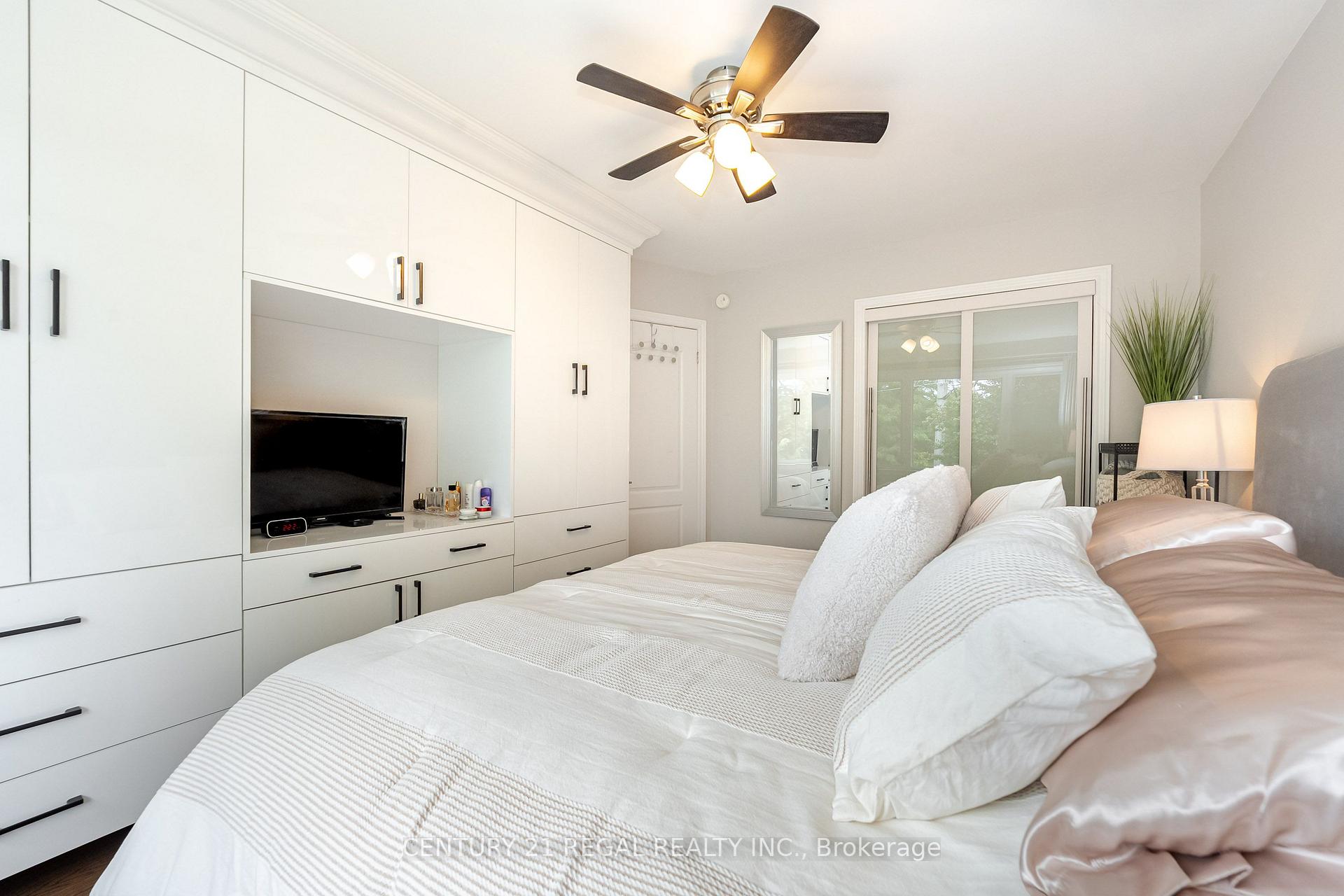 Photo 21 of 21 Burlingame Road, Etobicoke, Alderwood — HOMEH