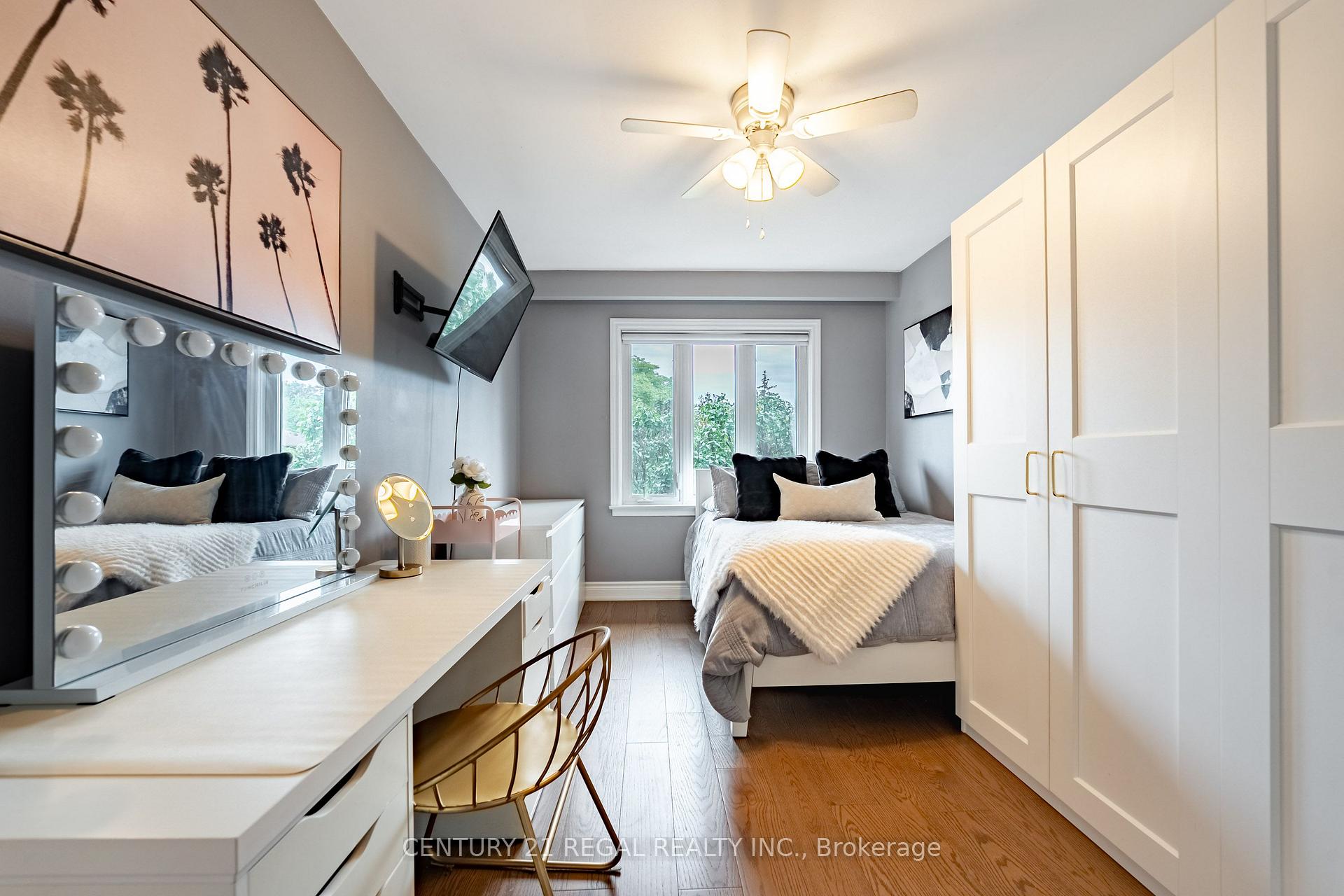 Photo 22 of 21 Burlingame Road, Etobicoke, Alderwood — HOMEH