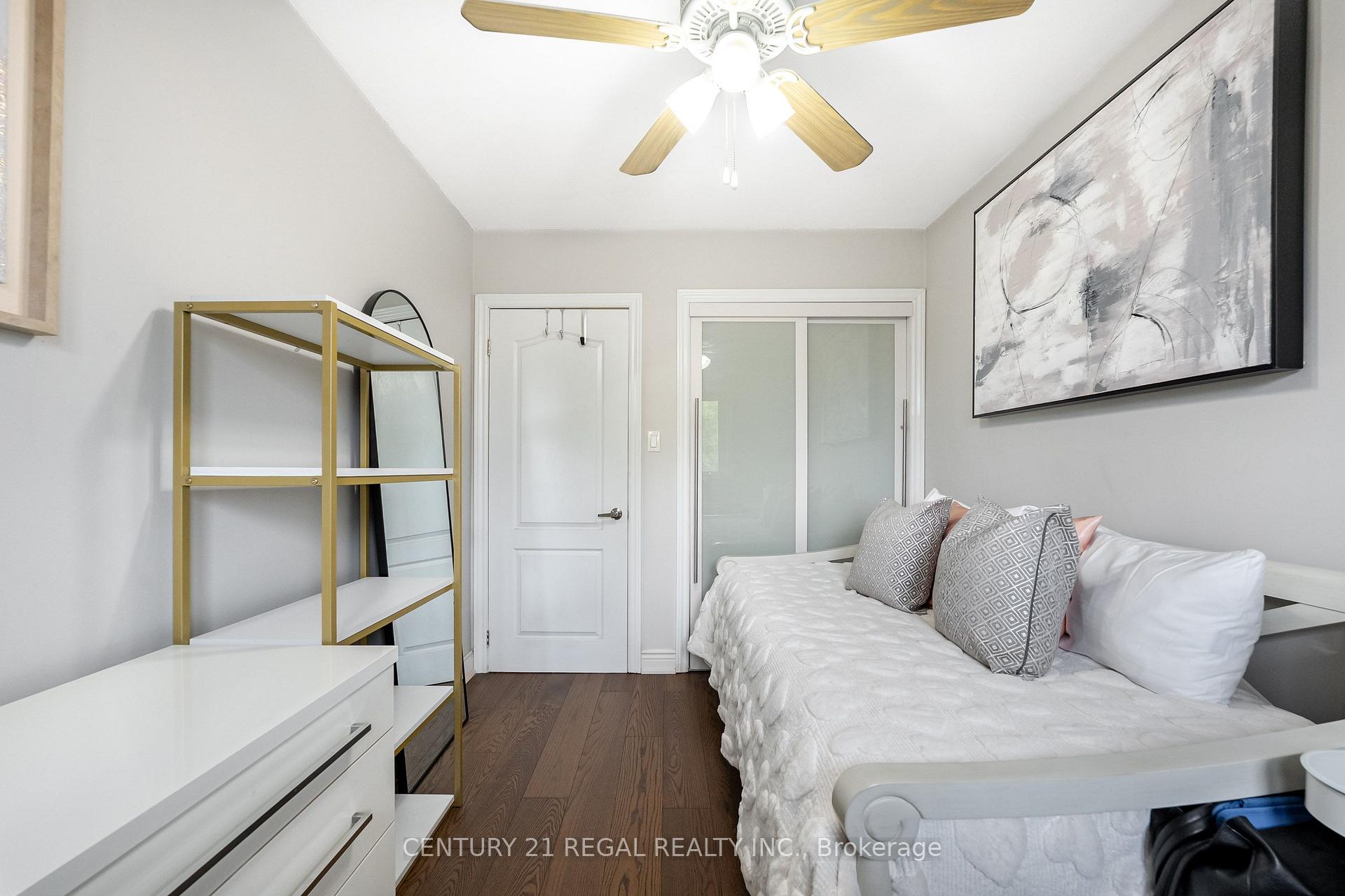 Photo 26 of 21 Burlingame Road, Etobicoke, Alderwood — HOMEH