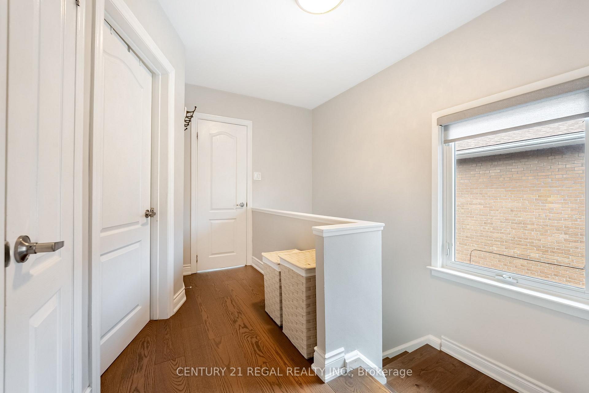 Photo 29 of 21 Burlingame Road, Etobicoke, Alderwood — HOMEH