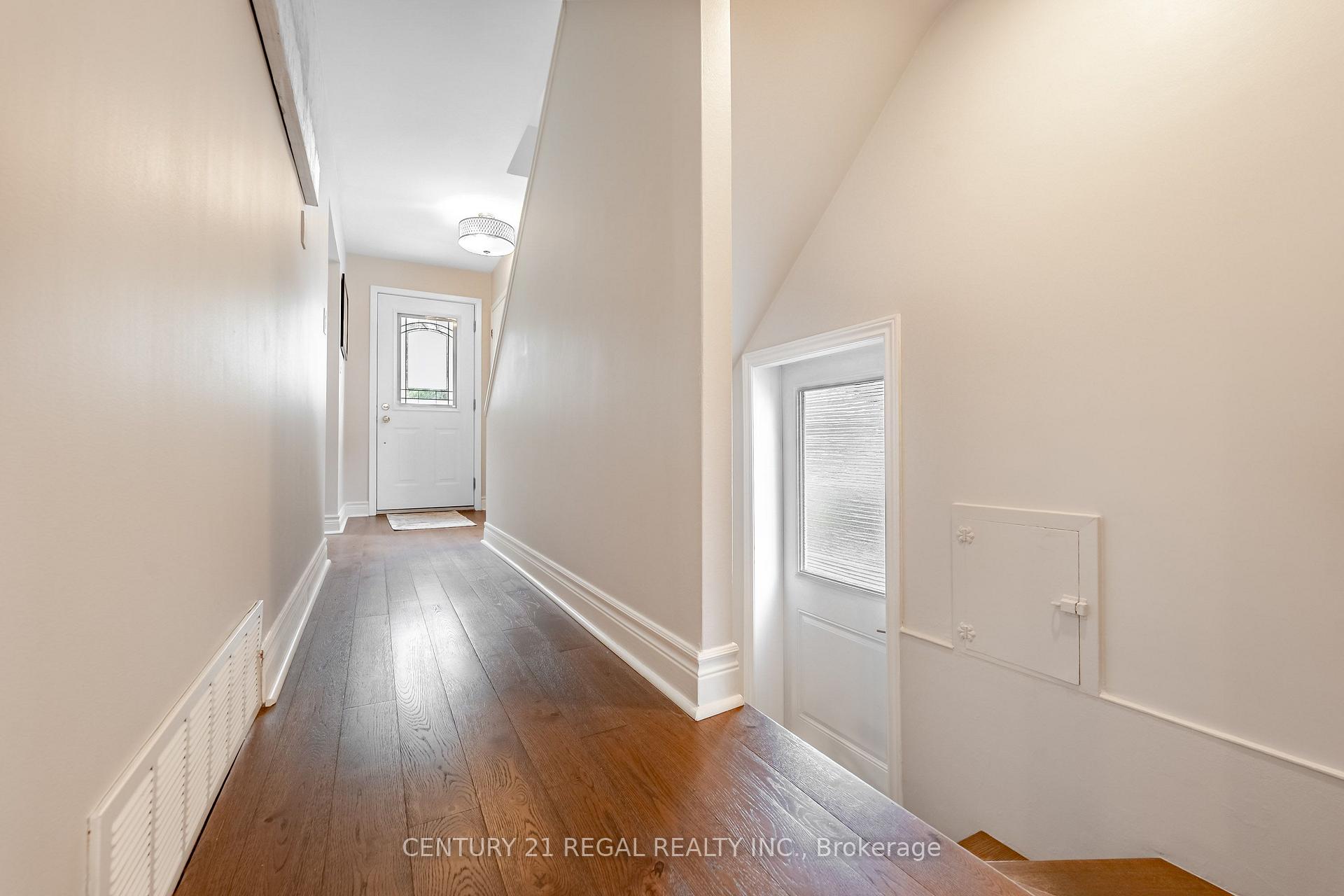 Photo 30 of 21 Burlingame Road, Etobicoke, Alderwood — HOMEH