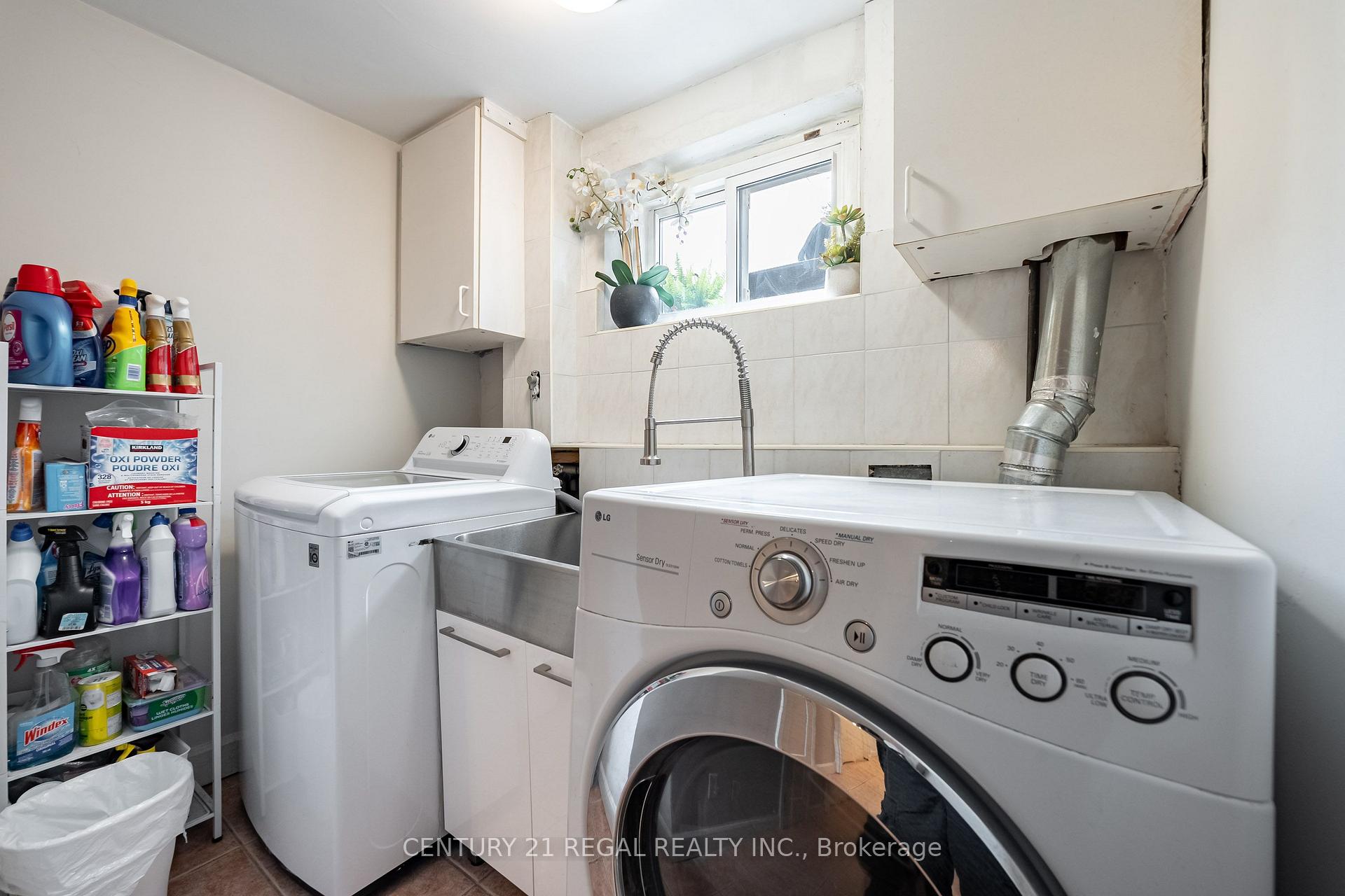 Photo 37 of 21 Burlingame Road, Etobicoke, Alderwood — HOMEH