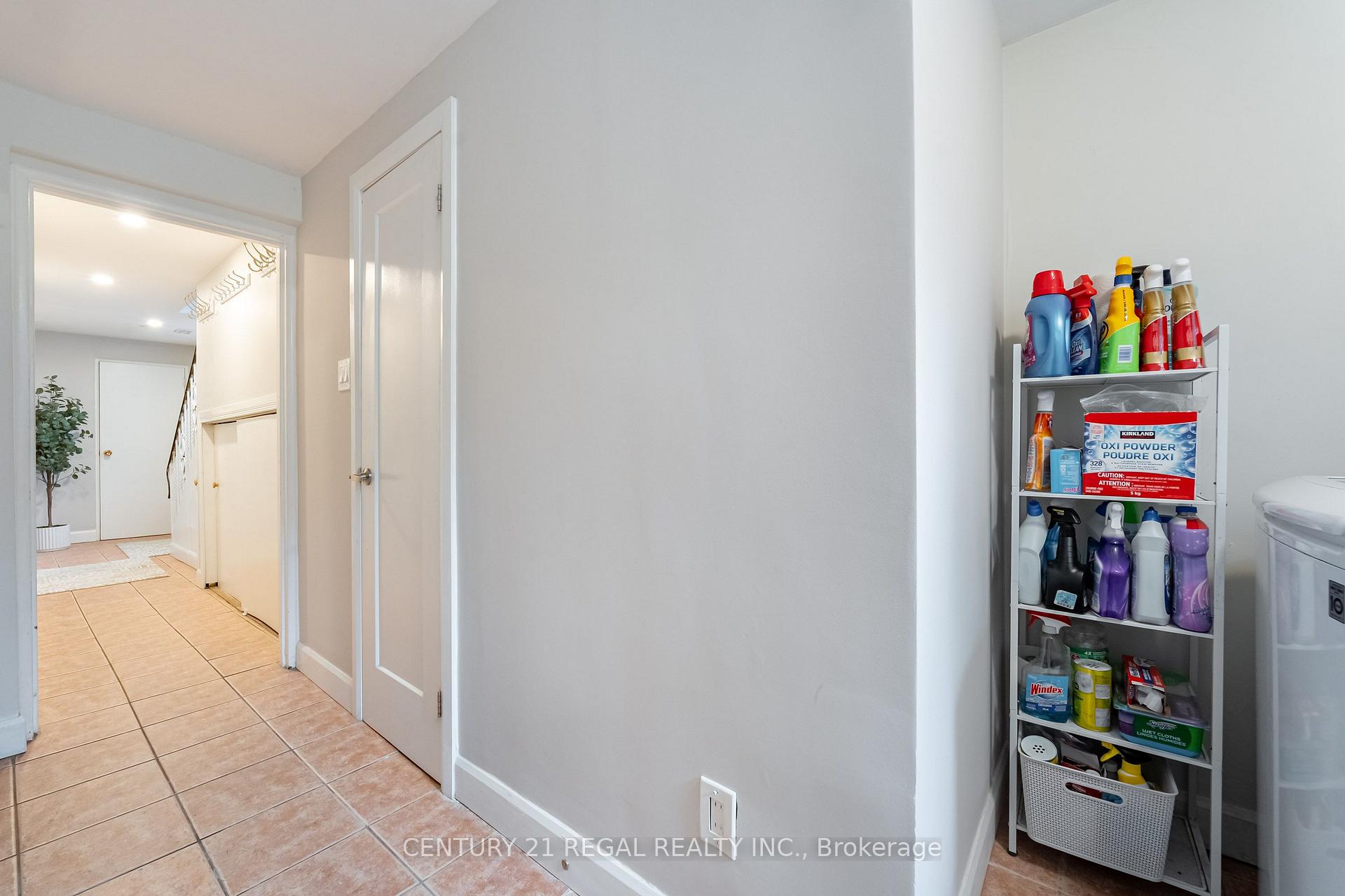 Photo 39 of 21 Burlingame Road, Etobicoke, Alderwood — HOMEH