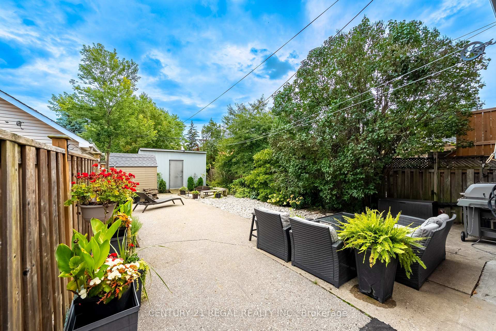 Photo 43 of 21 Burlingame Road, Etobicoke, Alderwood — HOMEH