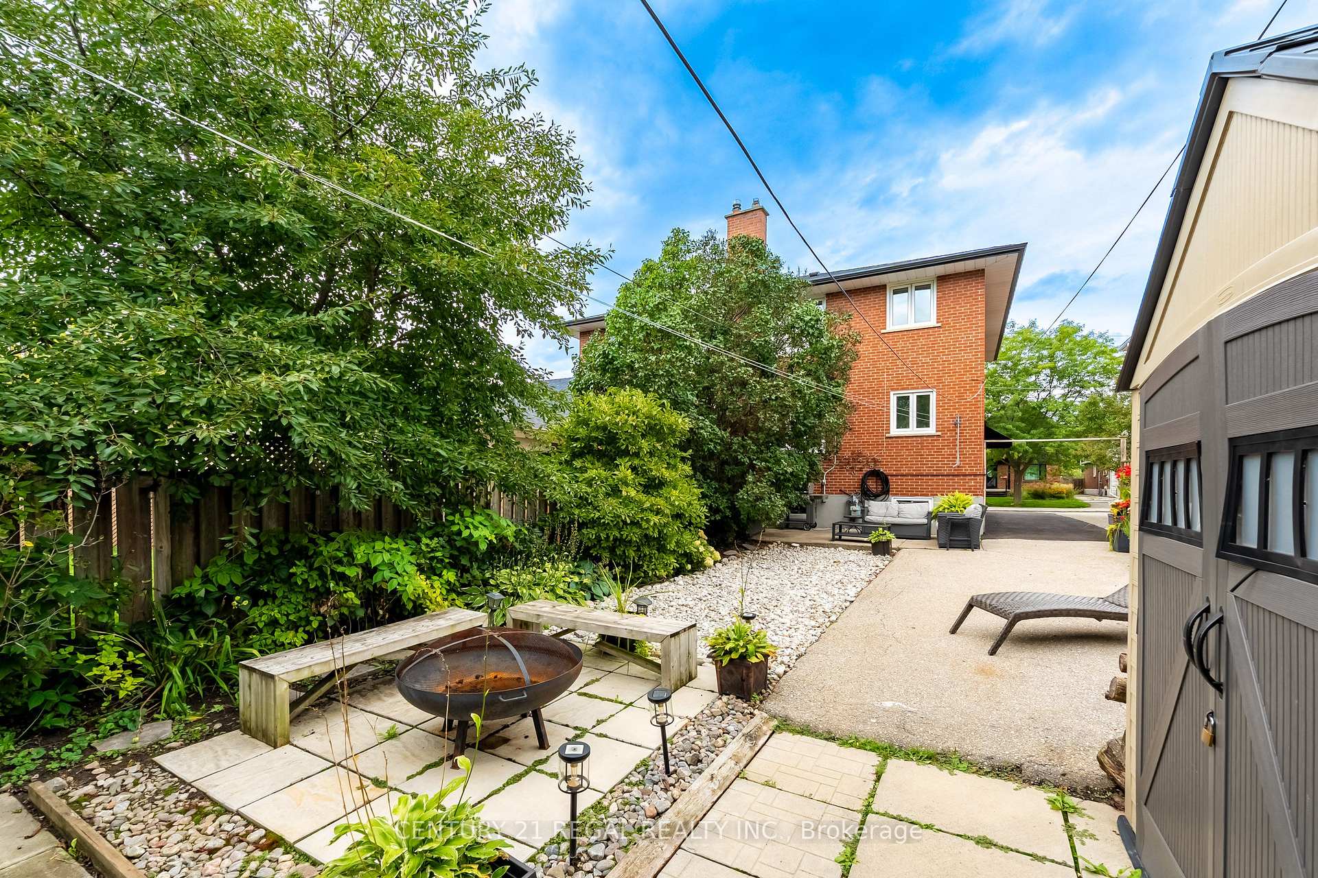 Photo 46 of 21 Burlingame Road, Etobicoke, Alderwood — HOMEH