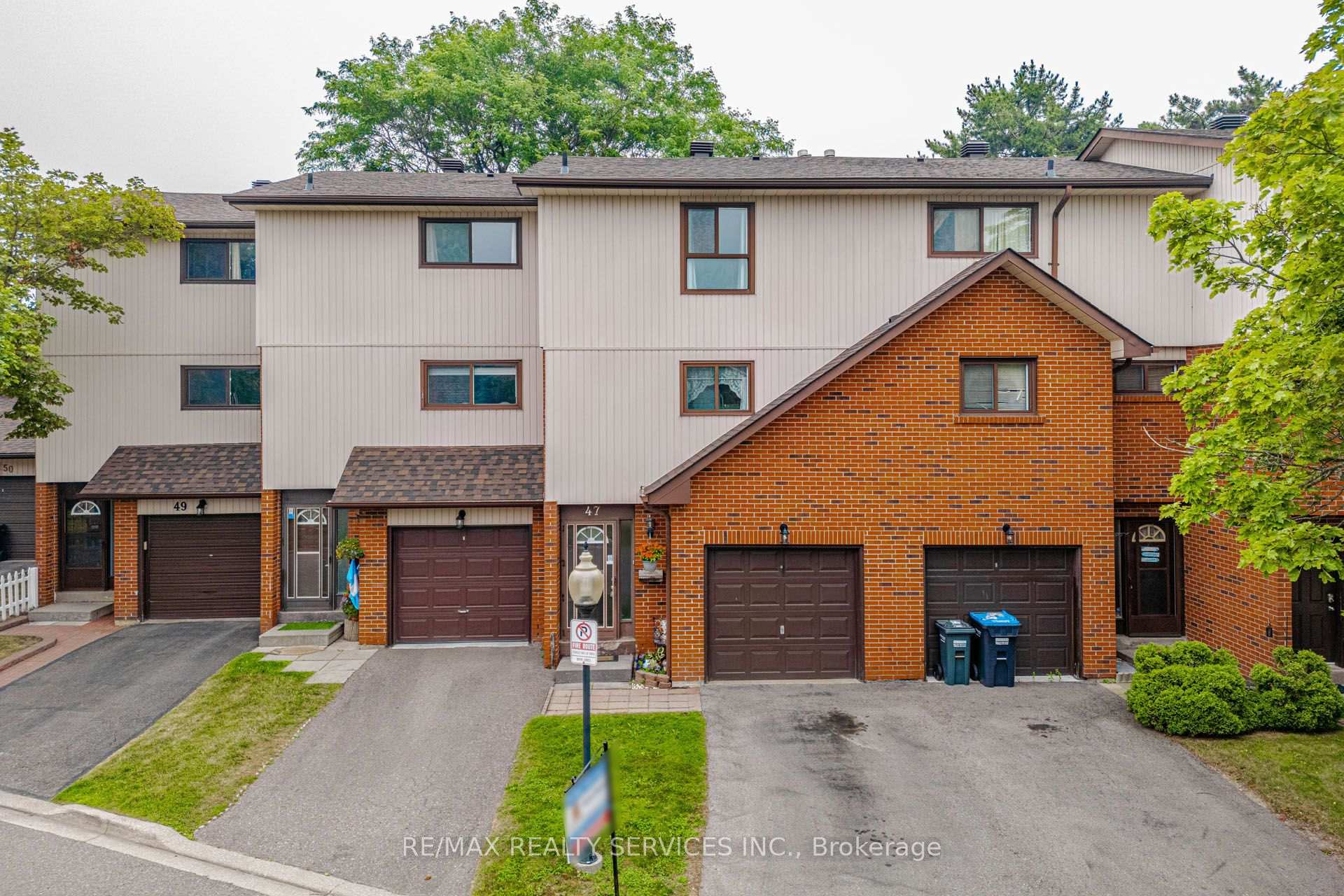 Photo 1 of 47 Dawson Crescent, Brampton, Brampton North — HOMEH
