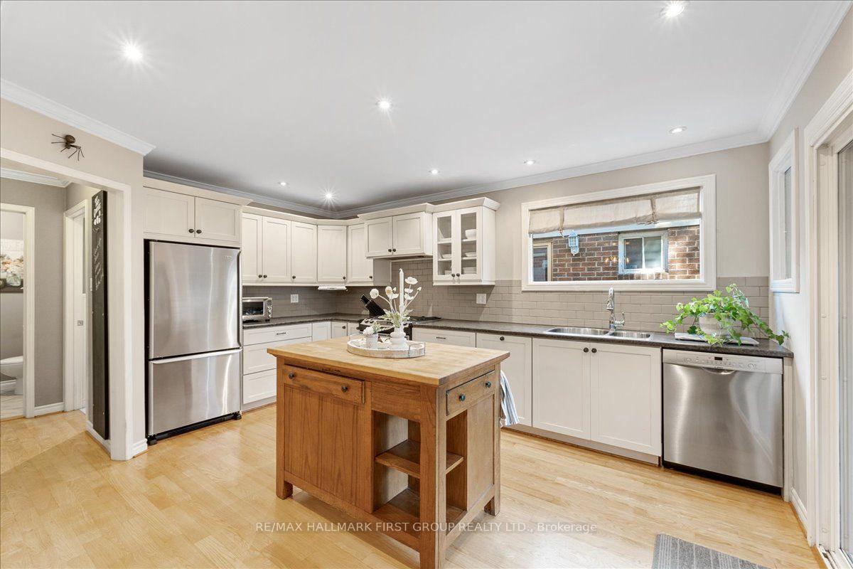 Photo 11 of 1159 Pebblestone Crescent, Pickering, Liverpool — HOMEH