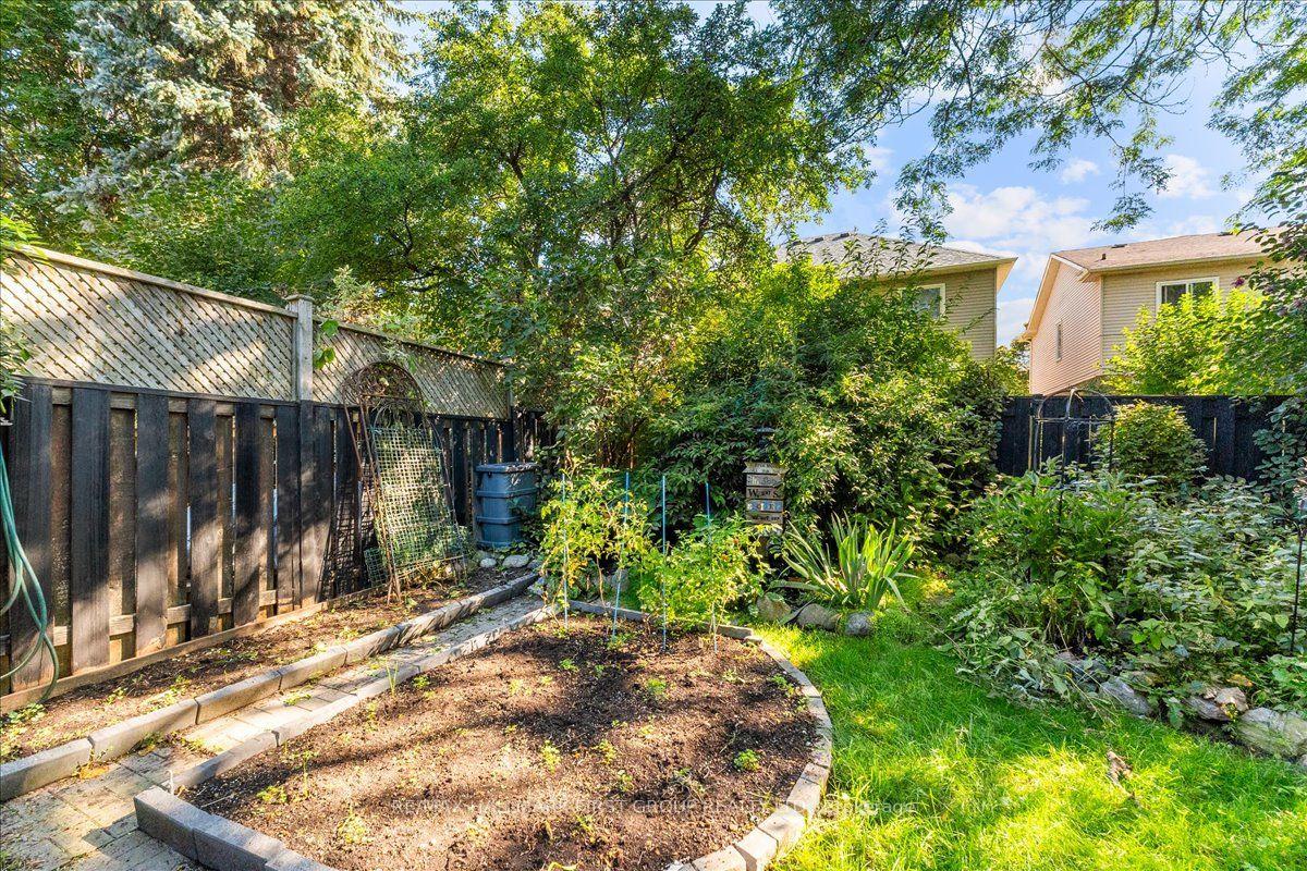 Photo 34 of 1159 Pebblestone Crescent, Pickering, Liverpool — HOMEH