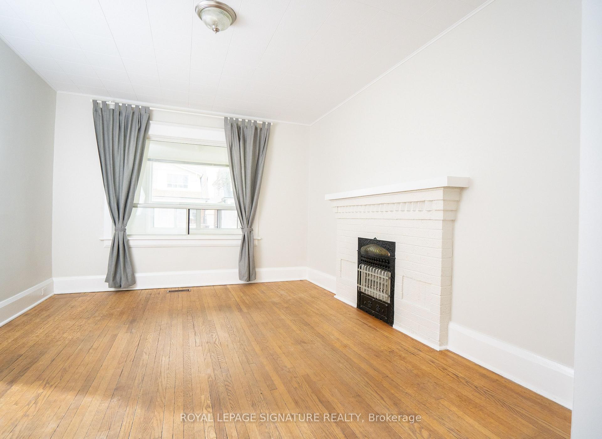 Photo 2 of Unit Upper, 393 Milverton Boulevard, Toronto, Danforth — HOMEH