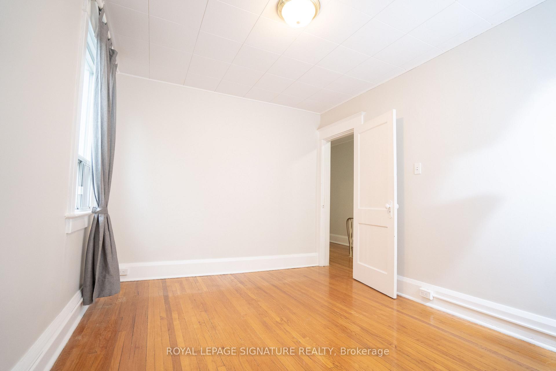 Photo 8 of Unit Upper, 393 Milverton Boulevard, Toronto, Danforth — HOMEH