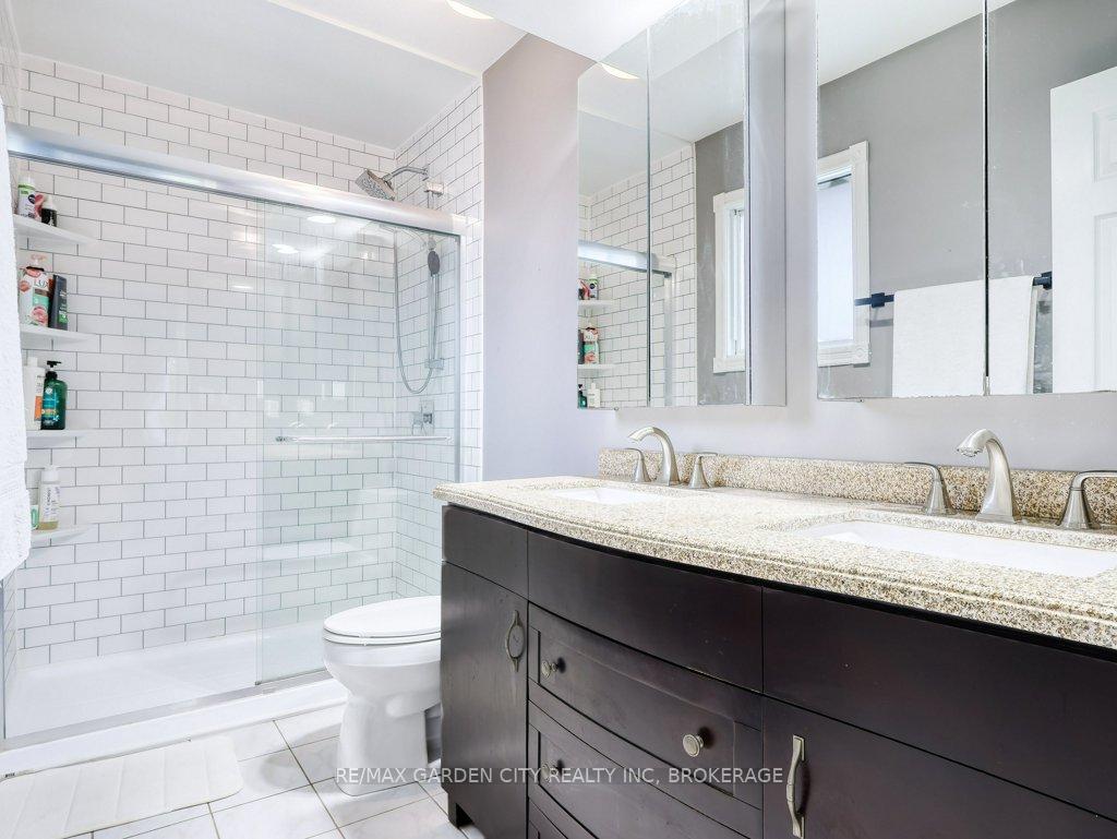 Photo 22 of 20 Consiglia Drive, St. Catharines, Rykert/Vansickle — HOMEH