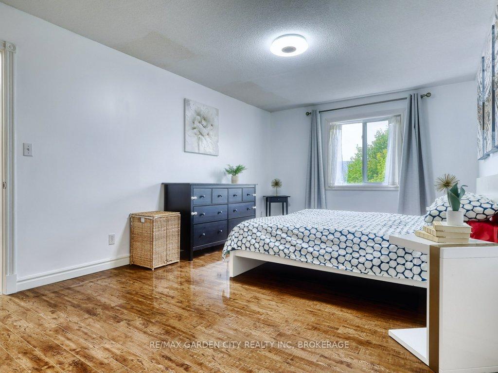 Photo 24 of 20 Consiglia Drive, St. Catharines, Rykert/Vansickle — HOMEH
