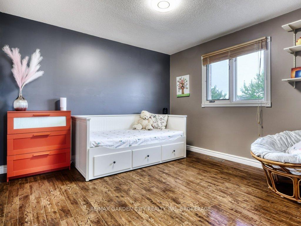 Photo 28 of 20 Consiglia Drive, St. Catharines, Rykert/Vansickle — HOMEH