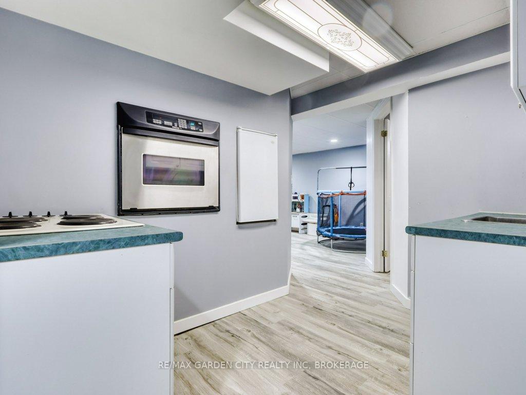 Photo 34 of 20 Consiglia Drive, St. Catharines, Rykert/Vansickle — HOMEH