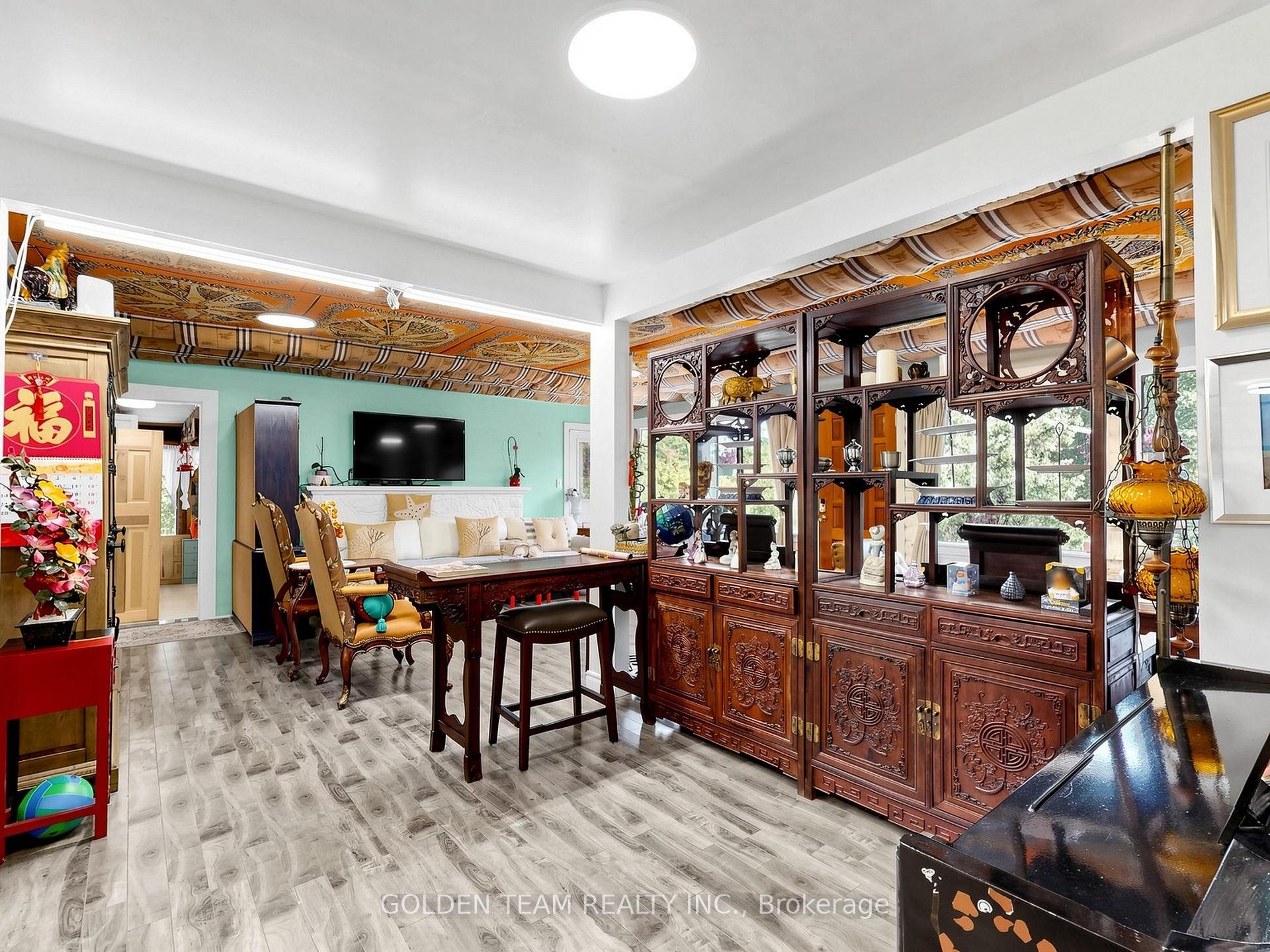 Photo 10 of 242 Ridge Road, Aurora, Aurora Estates — HOMEH
