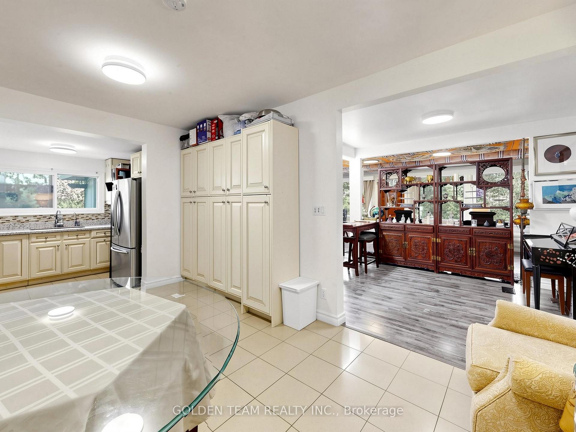 Photo 18 of 242 Ridge Road, Aurora, Aurora Estates — HOMEH