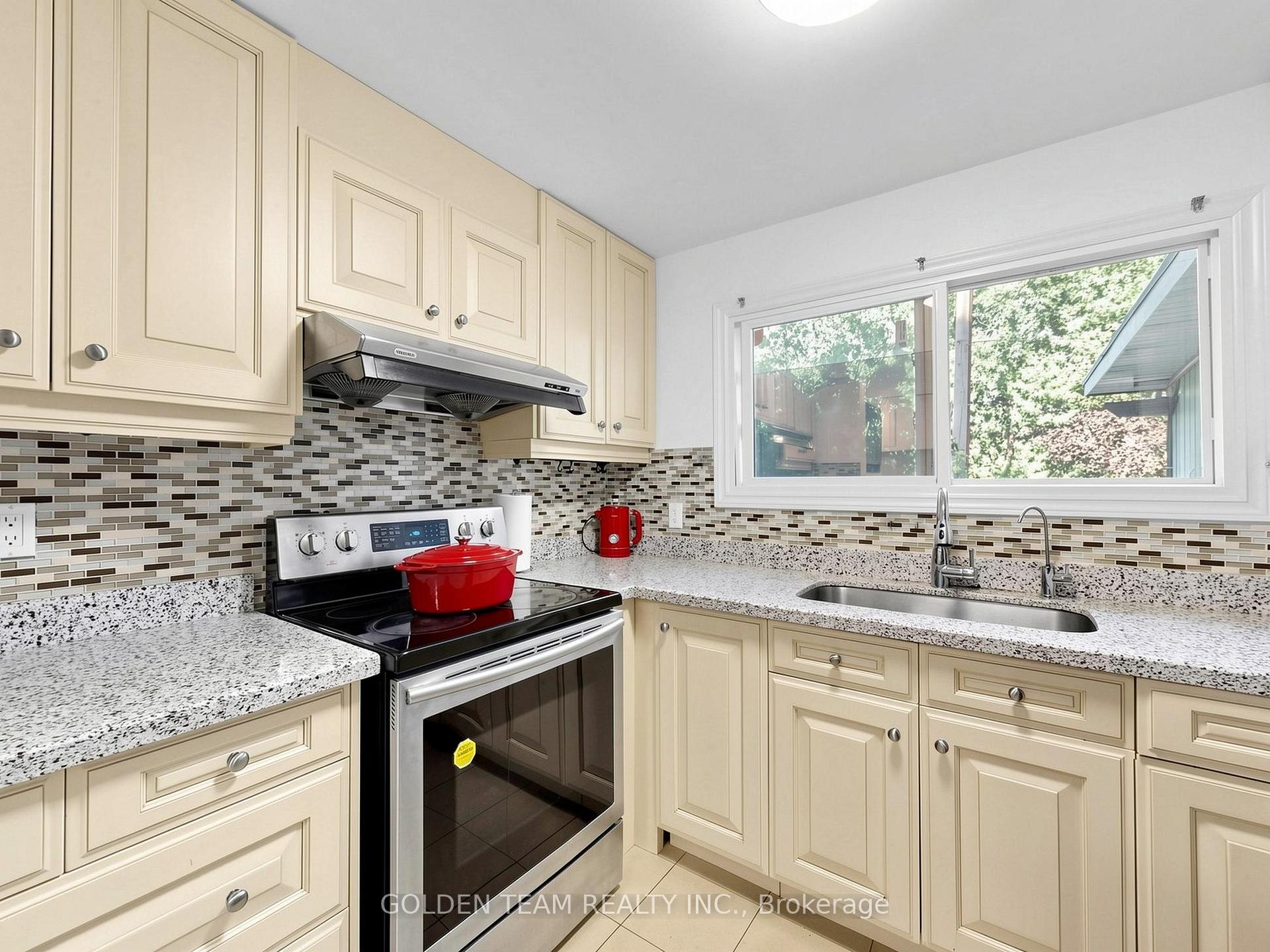 Photo 20 of 242 Ridge Road, Aurora, Aurora Estates — HOMEH