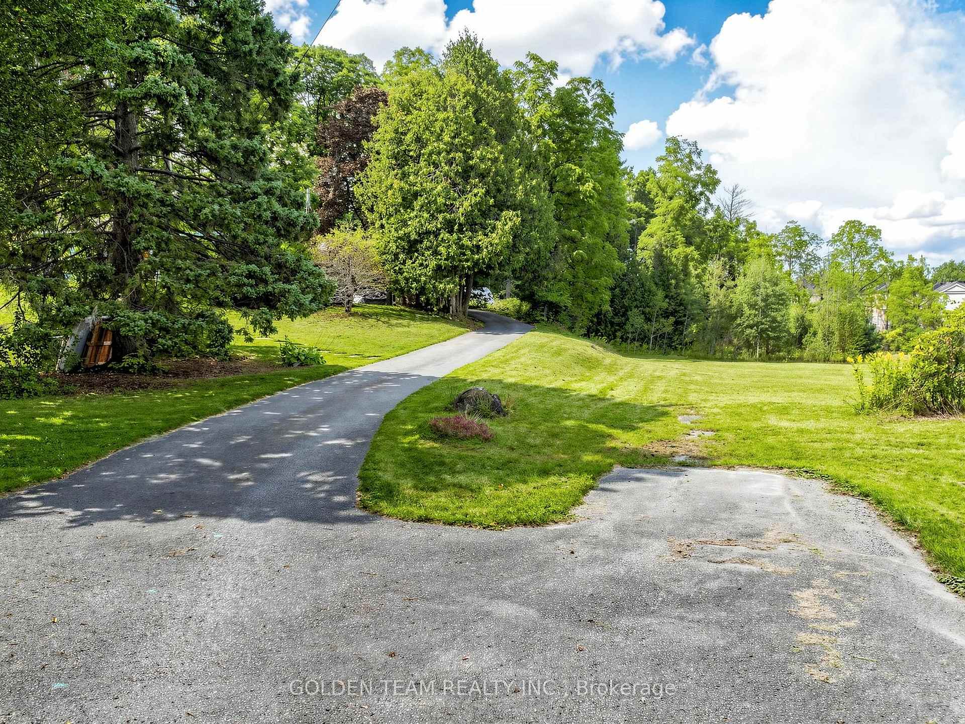 Photo 41 of 242 Ridge Road, Aurora, Aurora Estates — HOMEH
