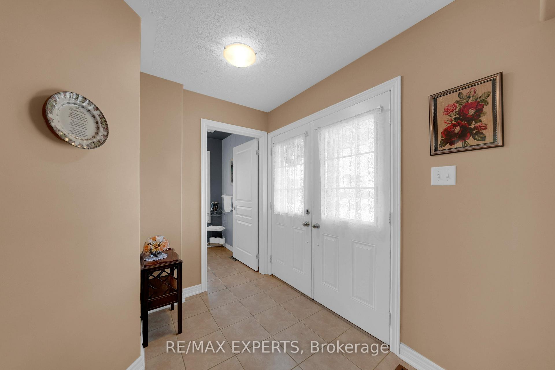 Photo 6 of 36 Anderson Road, New Tecumseth, Alliston — HOMEH