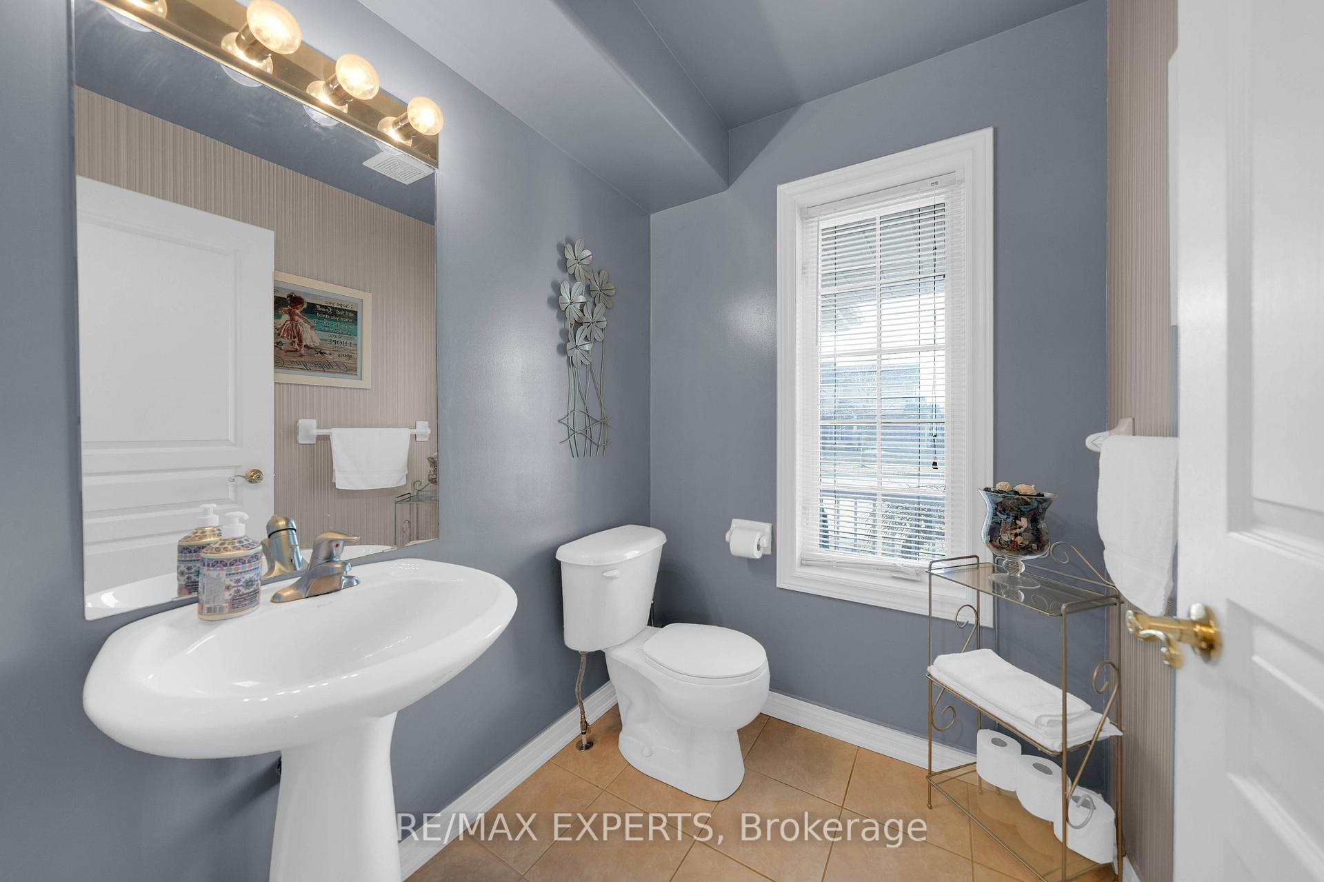 Photo 8 of 36 Anderson Road, New Tecumseth, Alliston — HOMEH