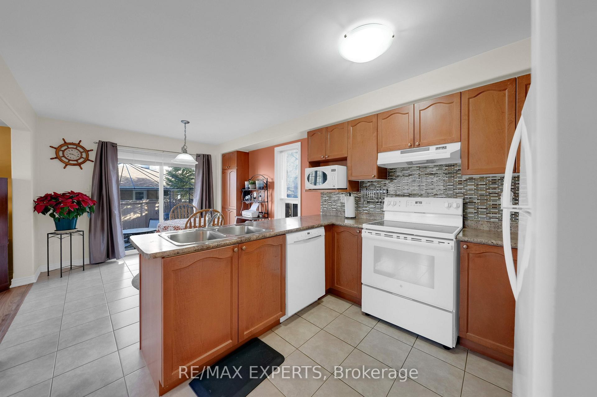 Photo 14 of 36 Anderson Road, New Tecumseth, Alliston — HOMEH