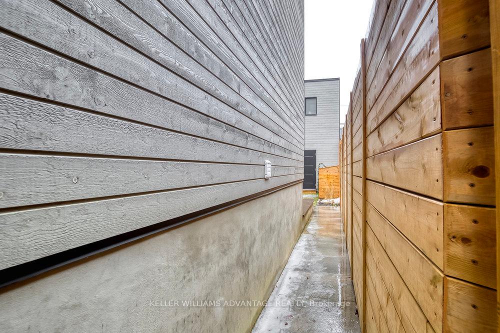 Photo 2 of Unit Lower, 325 Perth Avenue, Toronto, Dovercourt-Wallace Emerson-Junction — HOMEH