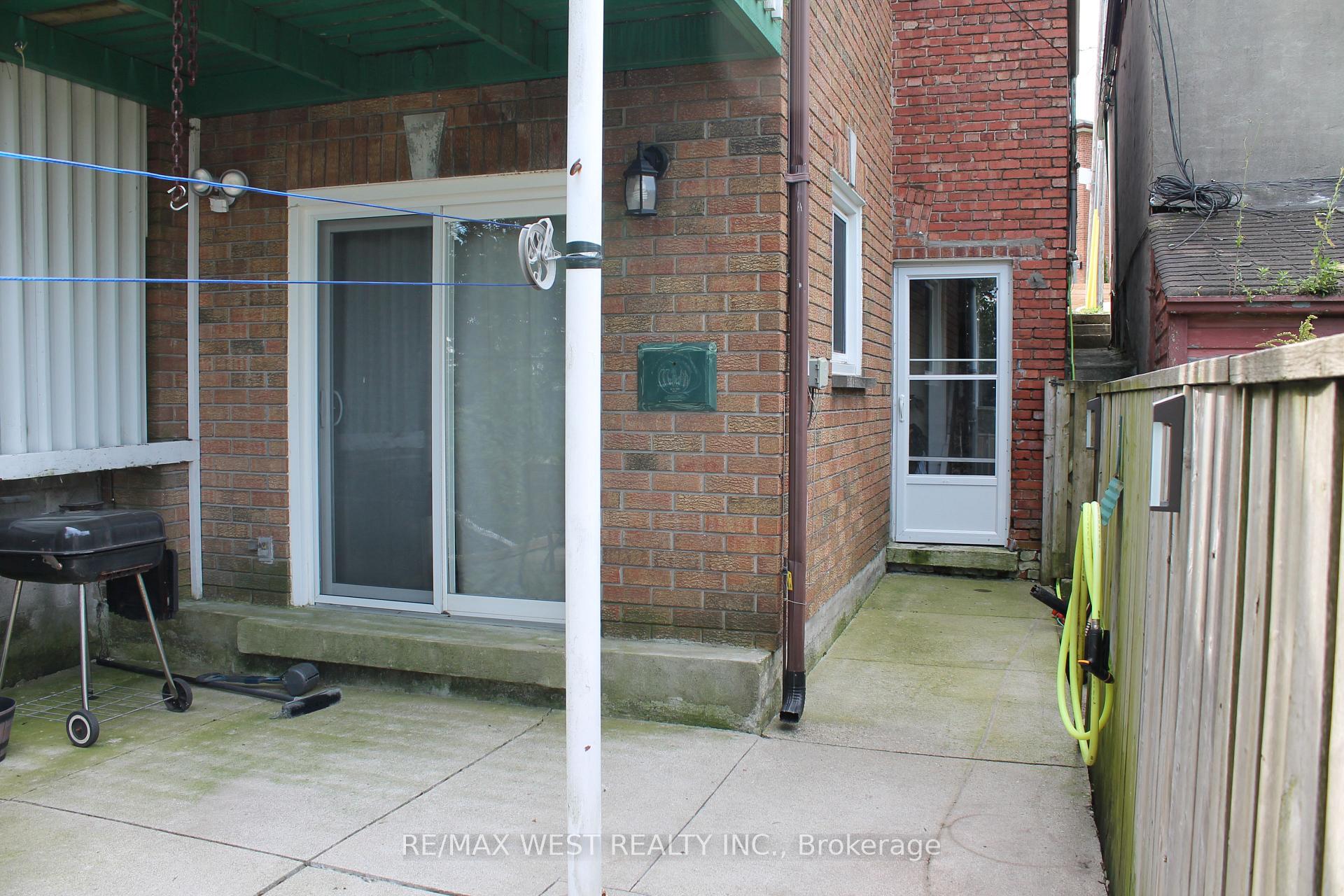 Photo 20 of 11A Woodcroft Crescent, Toronto, Caledonia-Fairbank — HOMEH