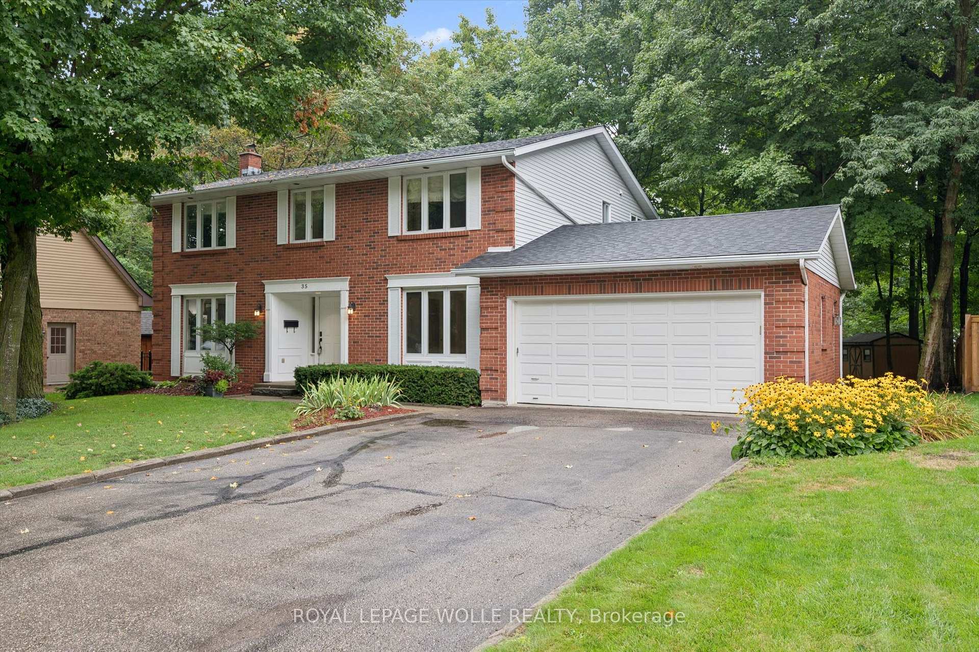 Photo 3 of 35 Pintail Drive, Woolwich, Elmira — HOMEH