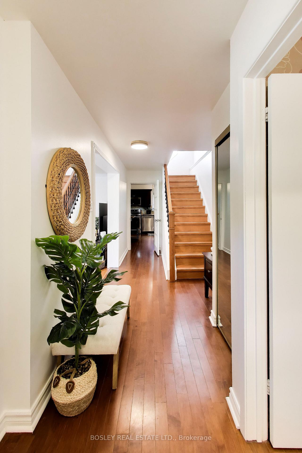 Photo 4 of 4269 Taffey Crescent, Mississauga, Erin Mills — HOMEH