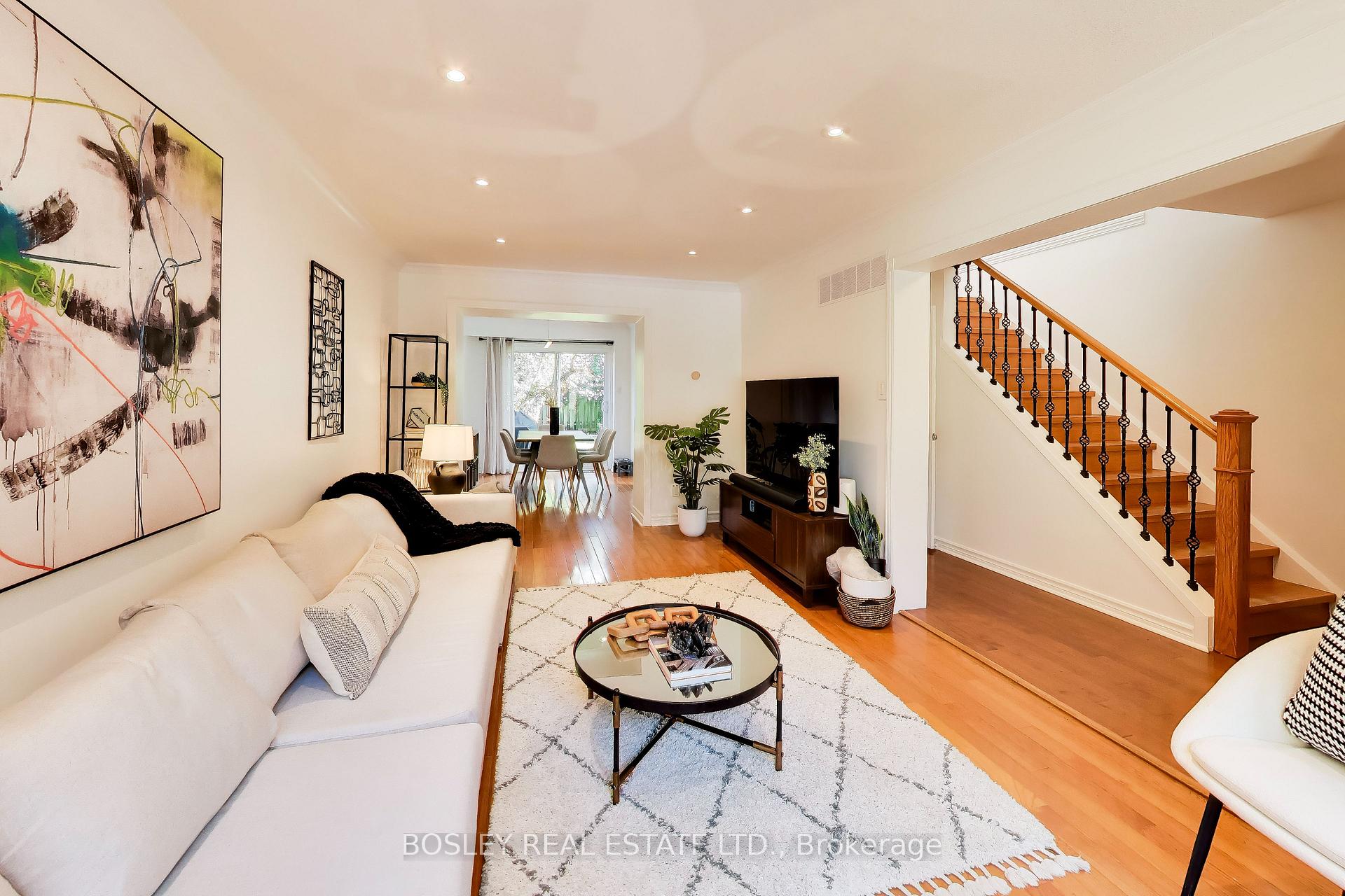 Photo 7 of 4269 Taffey Crescent, Mississauga, Erin Mills — HOMEH