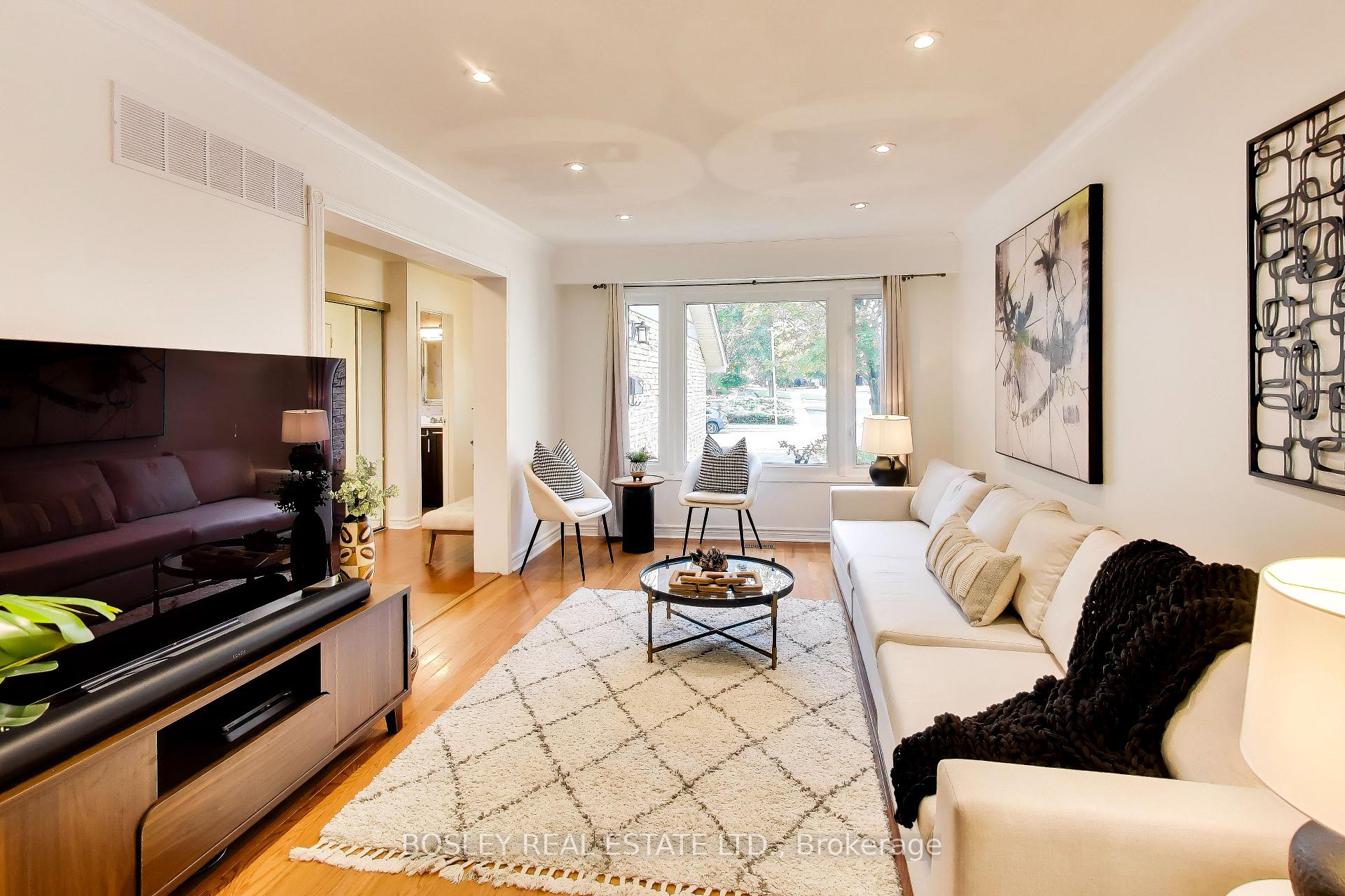 Photo 8 of 4269 Taffey Crescent, Mississauga, Erin Mills — HOMEH