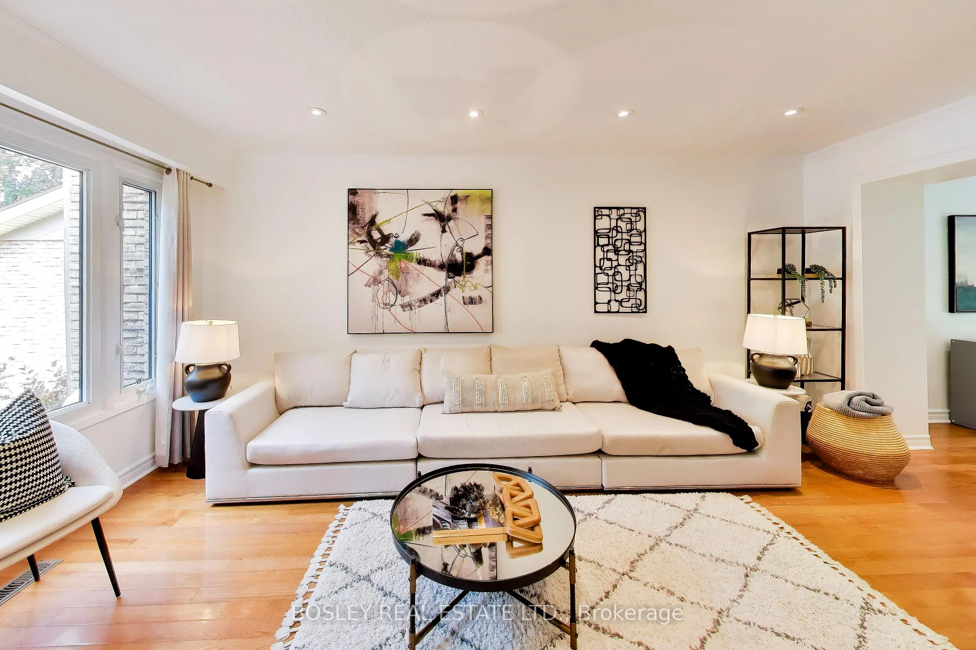 Photo 9 of 4269 Taffey Crescent, Mississauga, Erin Mills — HOMEH