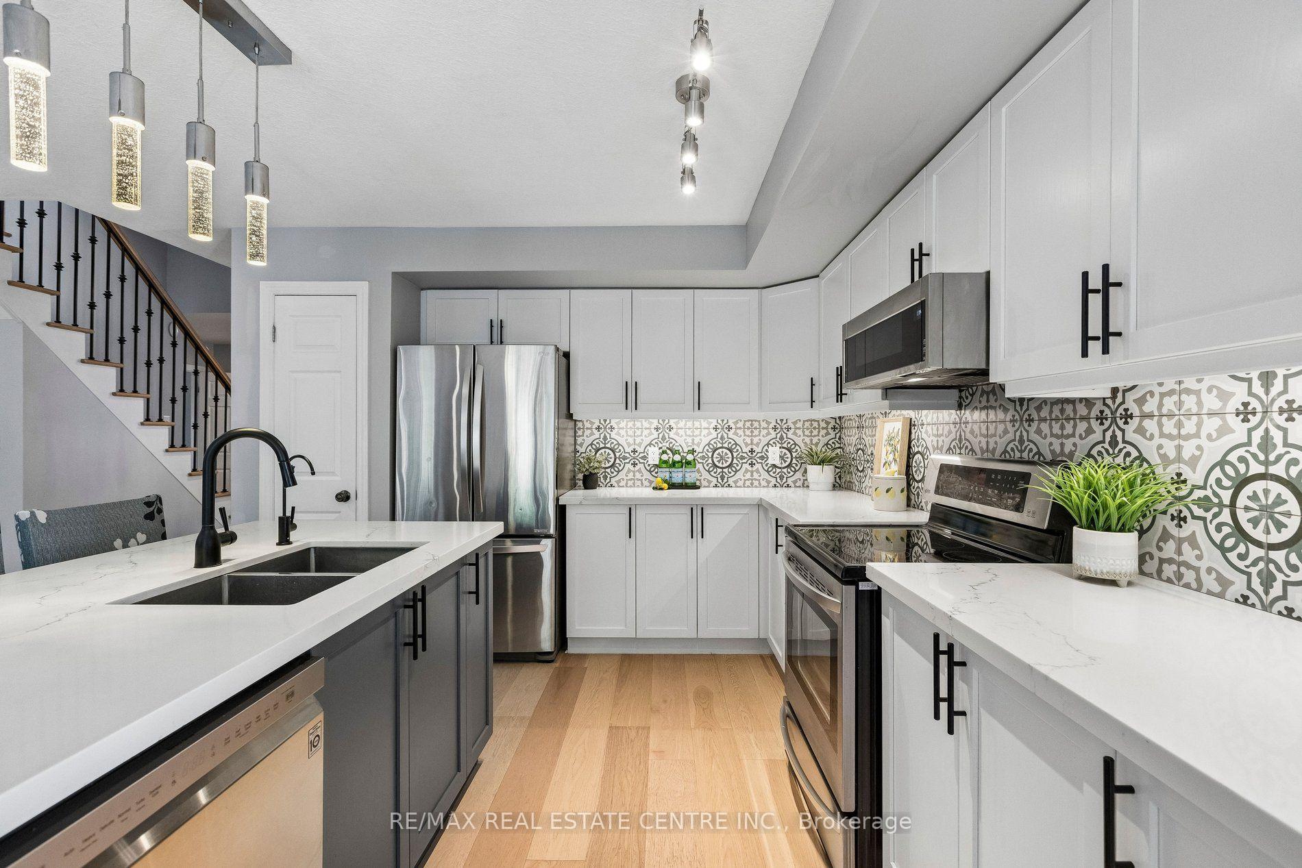 Photo 10 of 108 Sammon Drive, Guelph/Eramosa, Rockwood — HOMEH