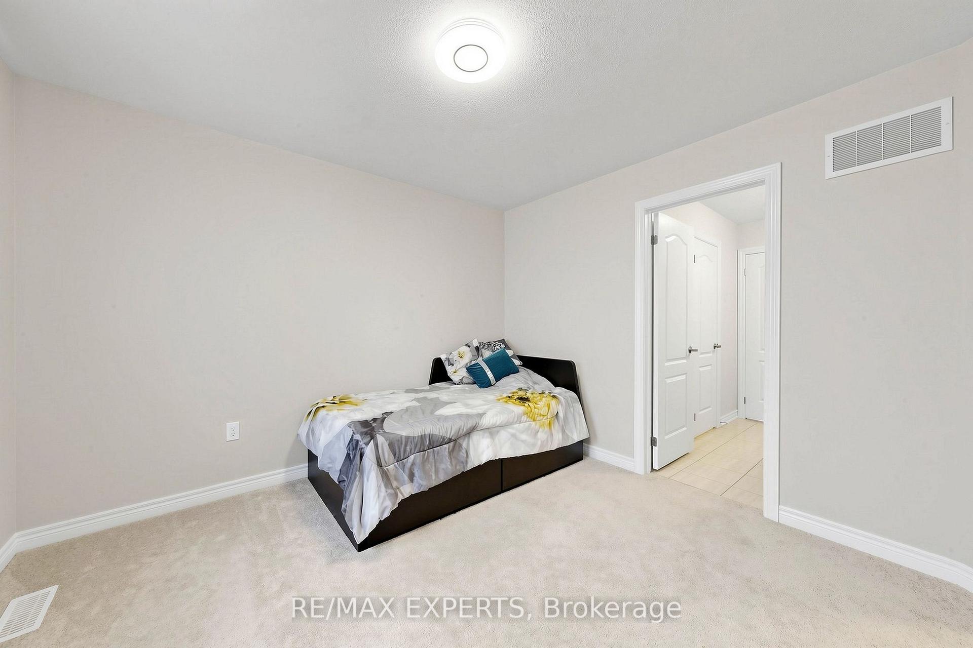 Photo 32 of 9 Applegate Drive, East Gwillimbury, Sharon — HOMEH