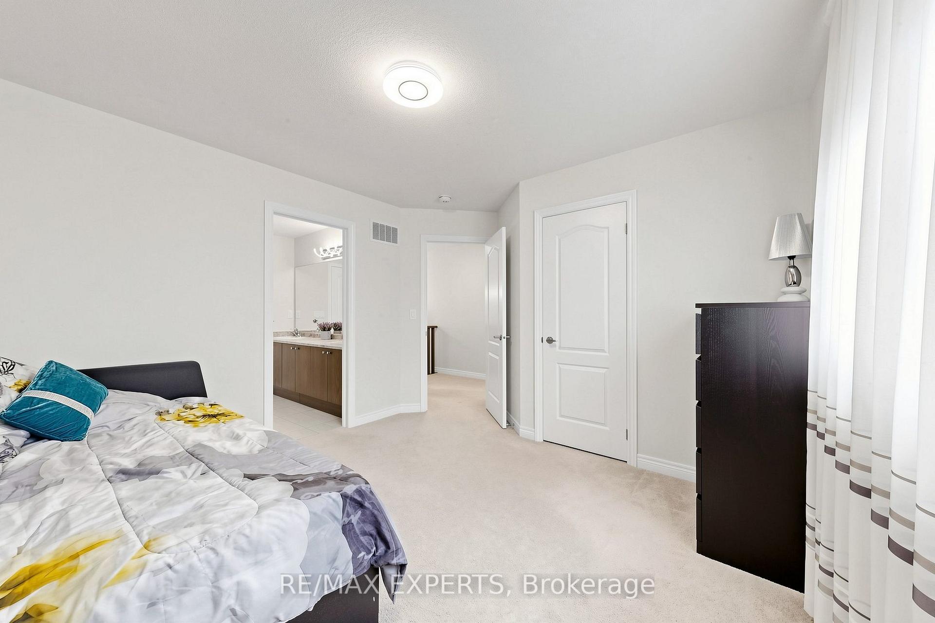 Photo 33 of 9 Applegate Drive, East Gwillimbury, Sharon — HOMEH