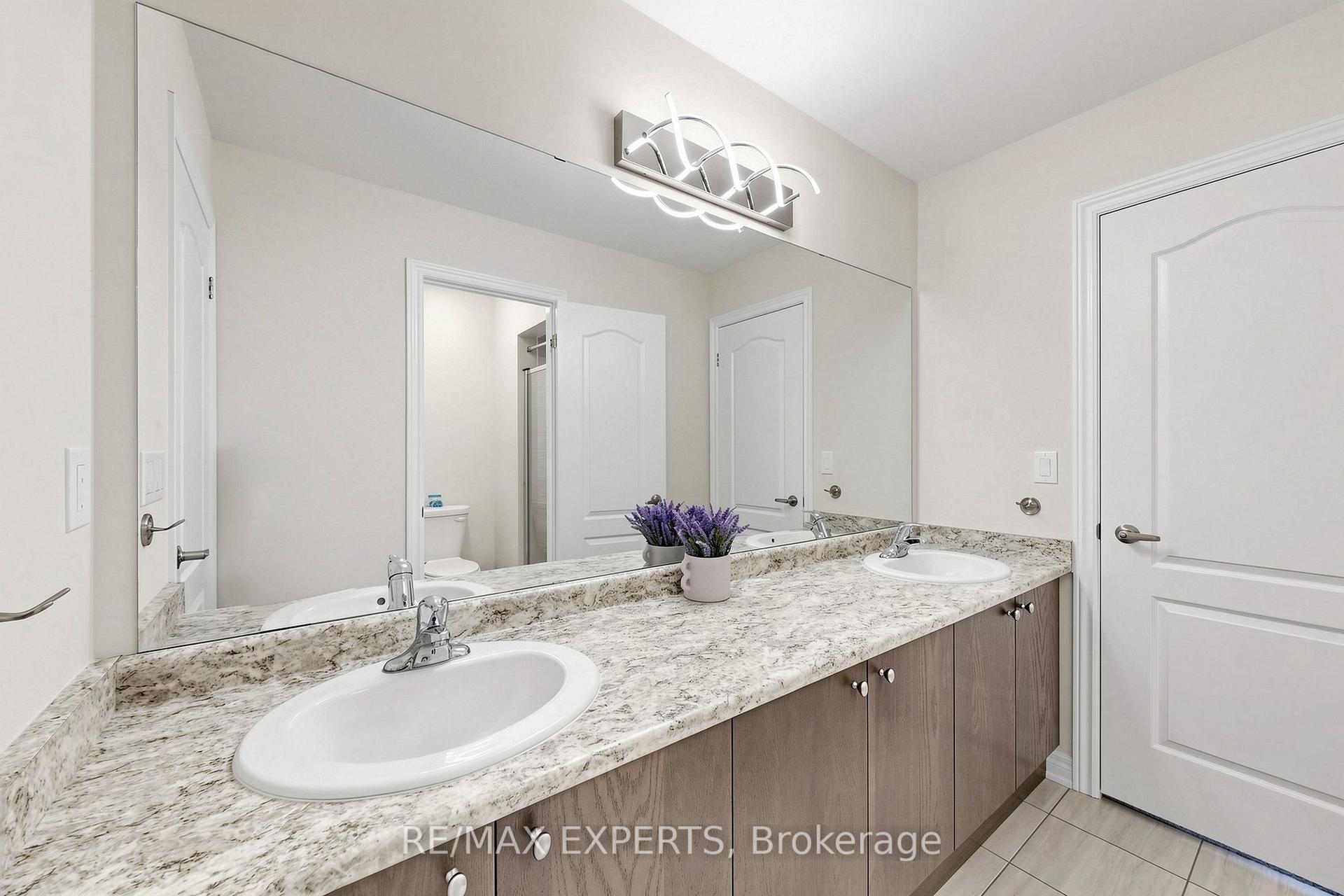 Photo 34 of 9 Applegate Drive, East Gwillimbury, Sharon — HOMEH