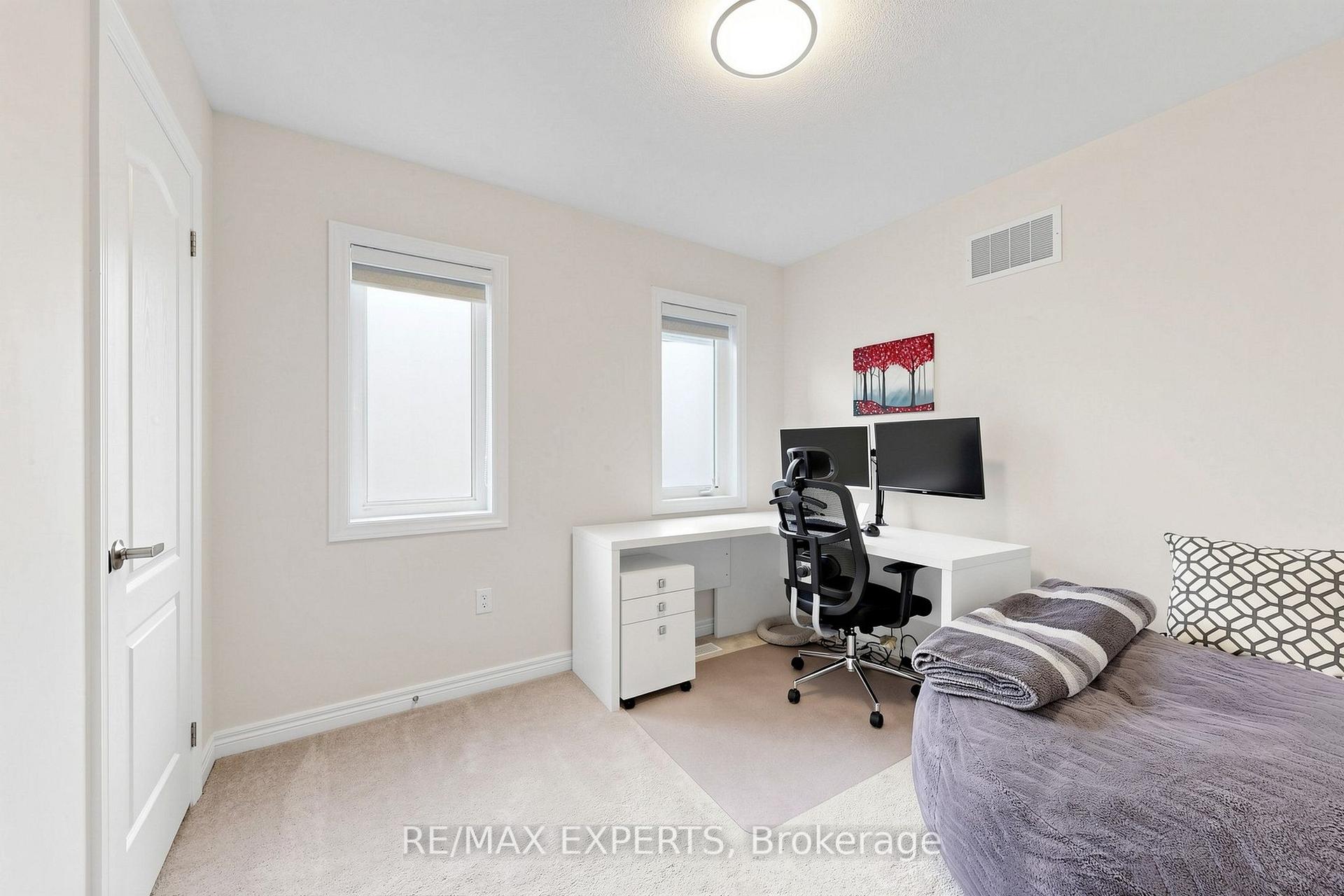 Photo 36 of 9 Applegate Drive, East Gwillimbury, Sharon — HOMEH