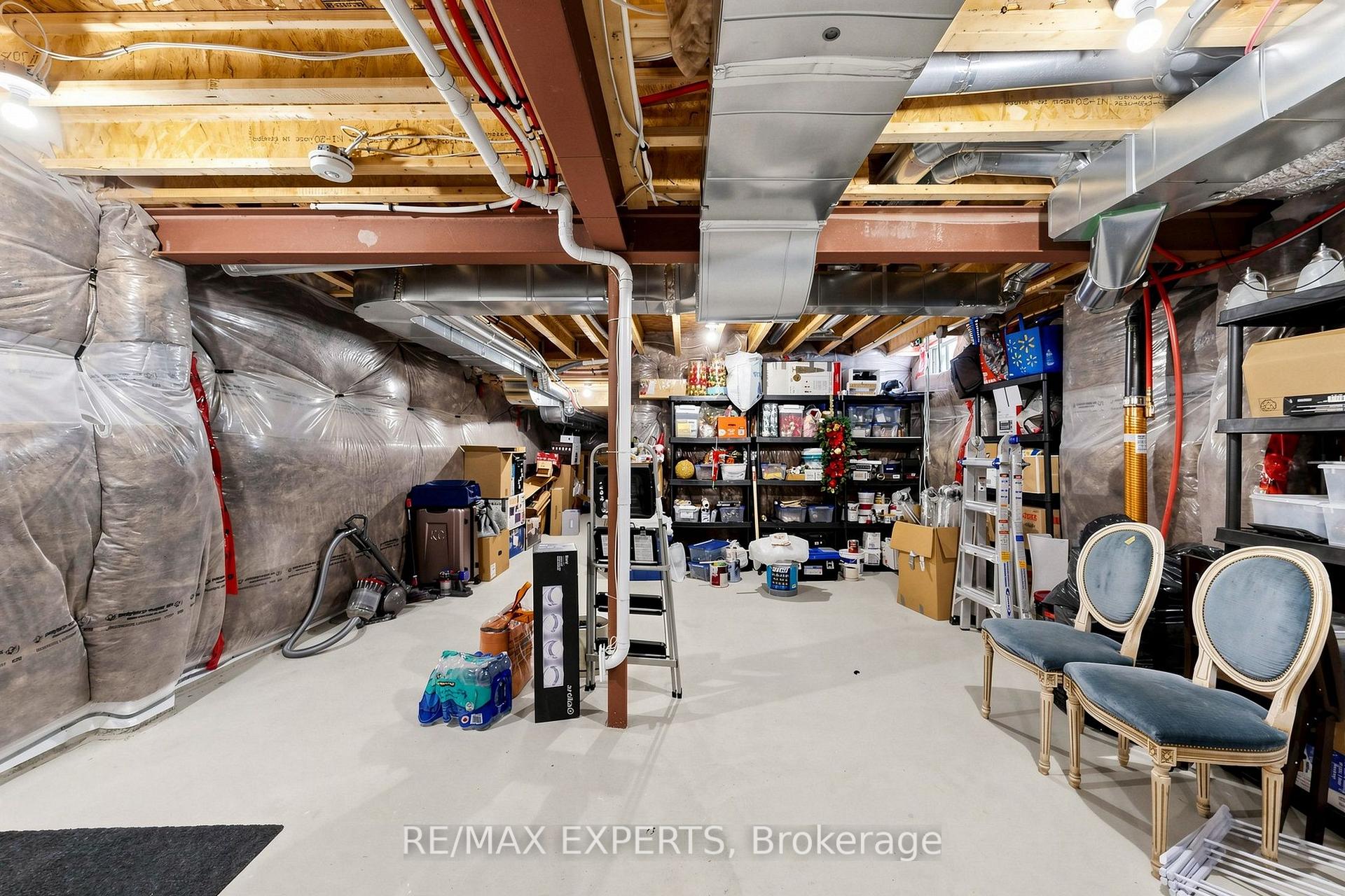 Photo 41 of 9 Applegate Drive, East Gwillimbury, Sharon — HOMEH