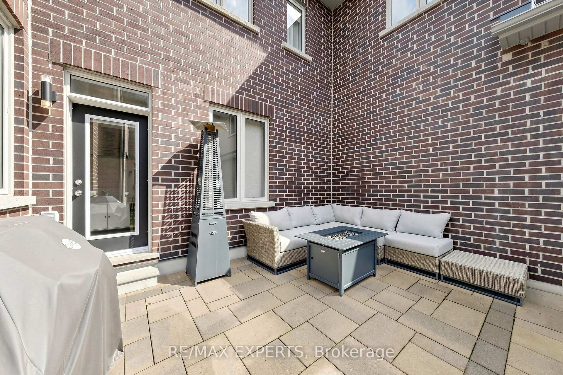 Photo 44 of 9 Applegate Drive, East Gwillimbury, Sharon — HOMEH