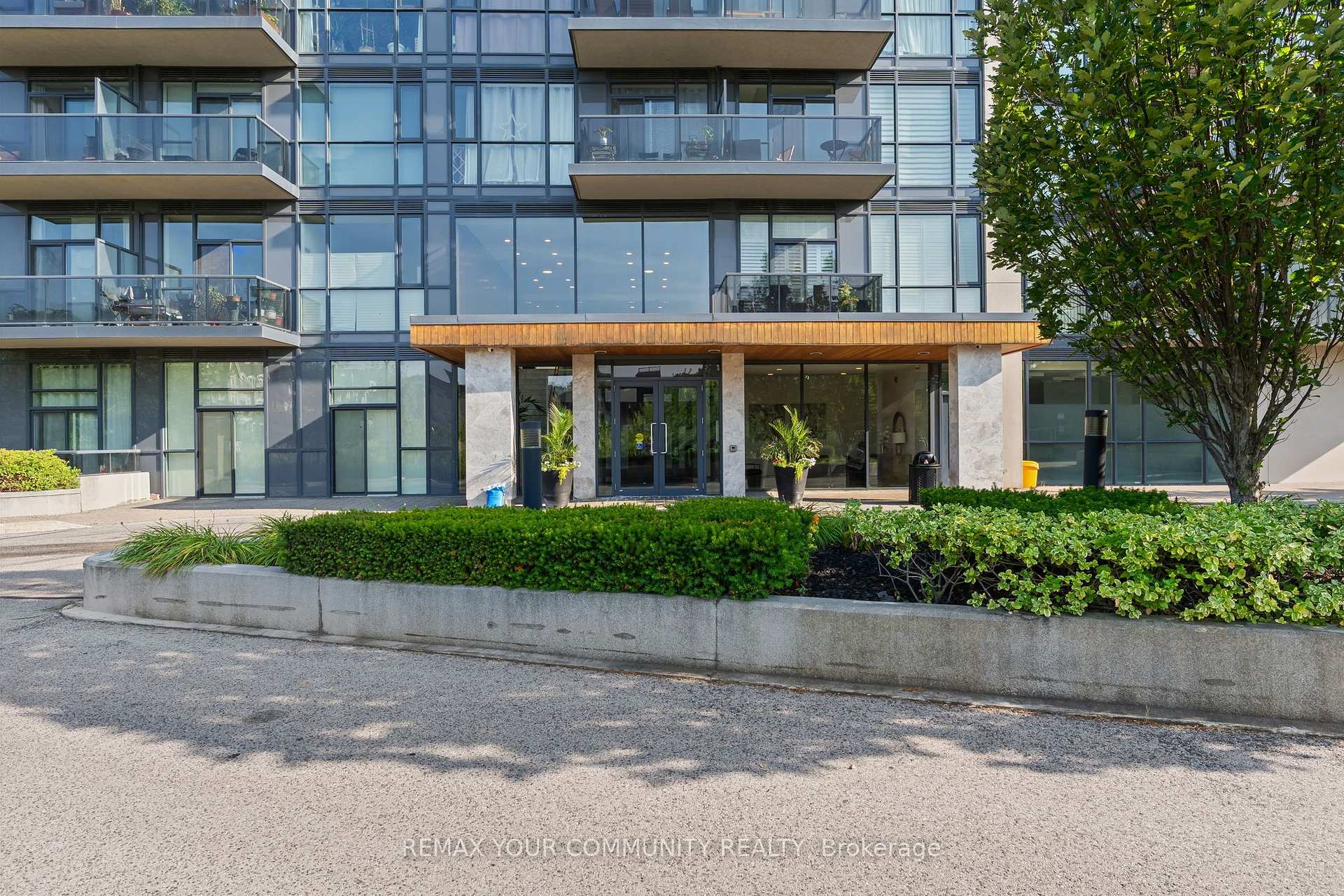 Photo 2 of Unit 205, 4700 Highway 7, Vaughan, East Woodbridge — HOMEH