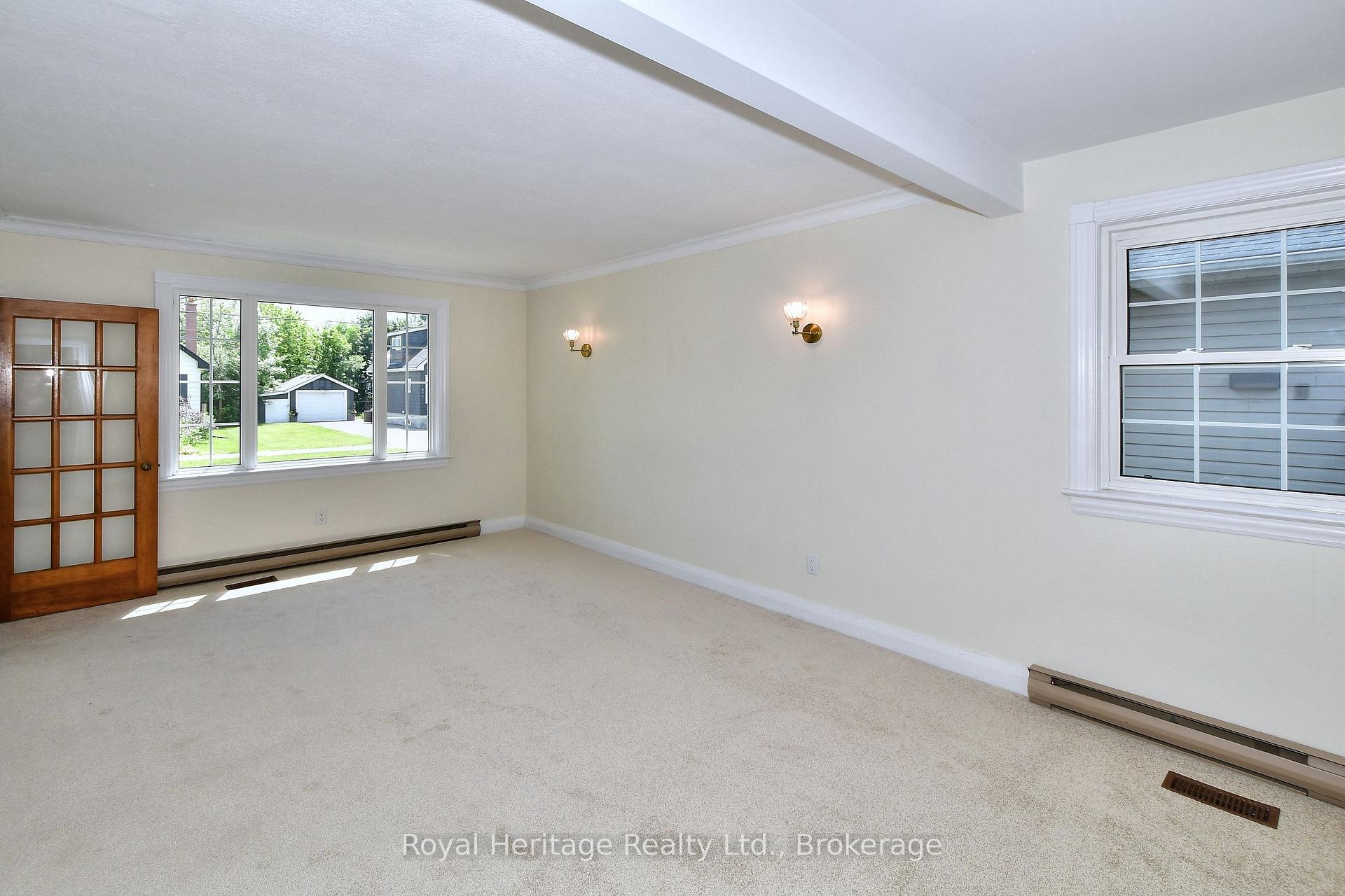 Photo 8 of 476 King George Street, Peterborough, Otonabee Ward 1 — HOMEH