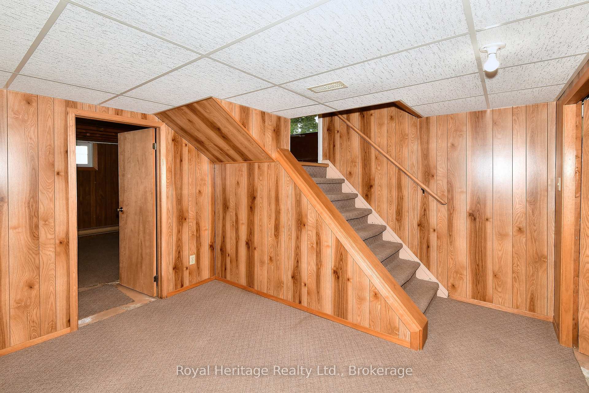 Photo 15 of 476 King George Street, Peterborough, Otonabee Ward 1 — HOMEH