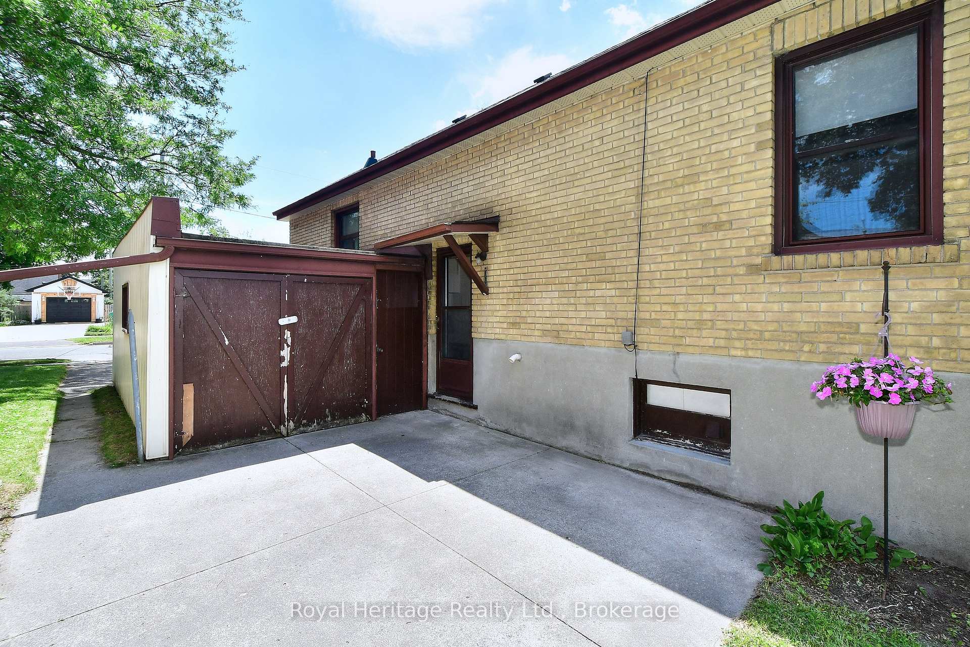 Photo 25 of 476 King George Street, Peterborough, Otonabee Ward 1 — HOMEH