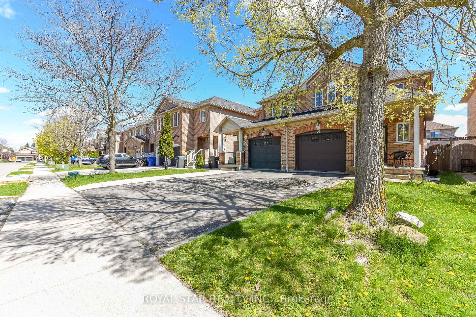 Photo 3 of 33 Coppermill Drive, Brampton, Northwest Sandalwood Parkway — HOMEH