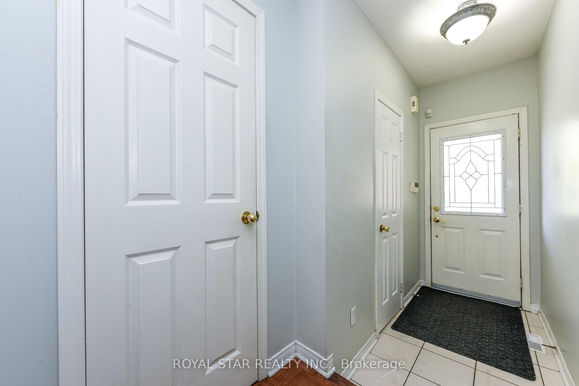 Photo 6 of 33 Coppermill Drive, Brampton, Northwest Sandalwood Parkway — HOMEH