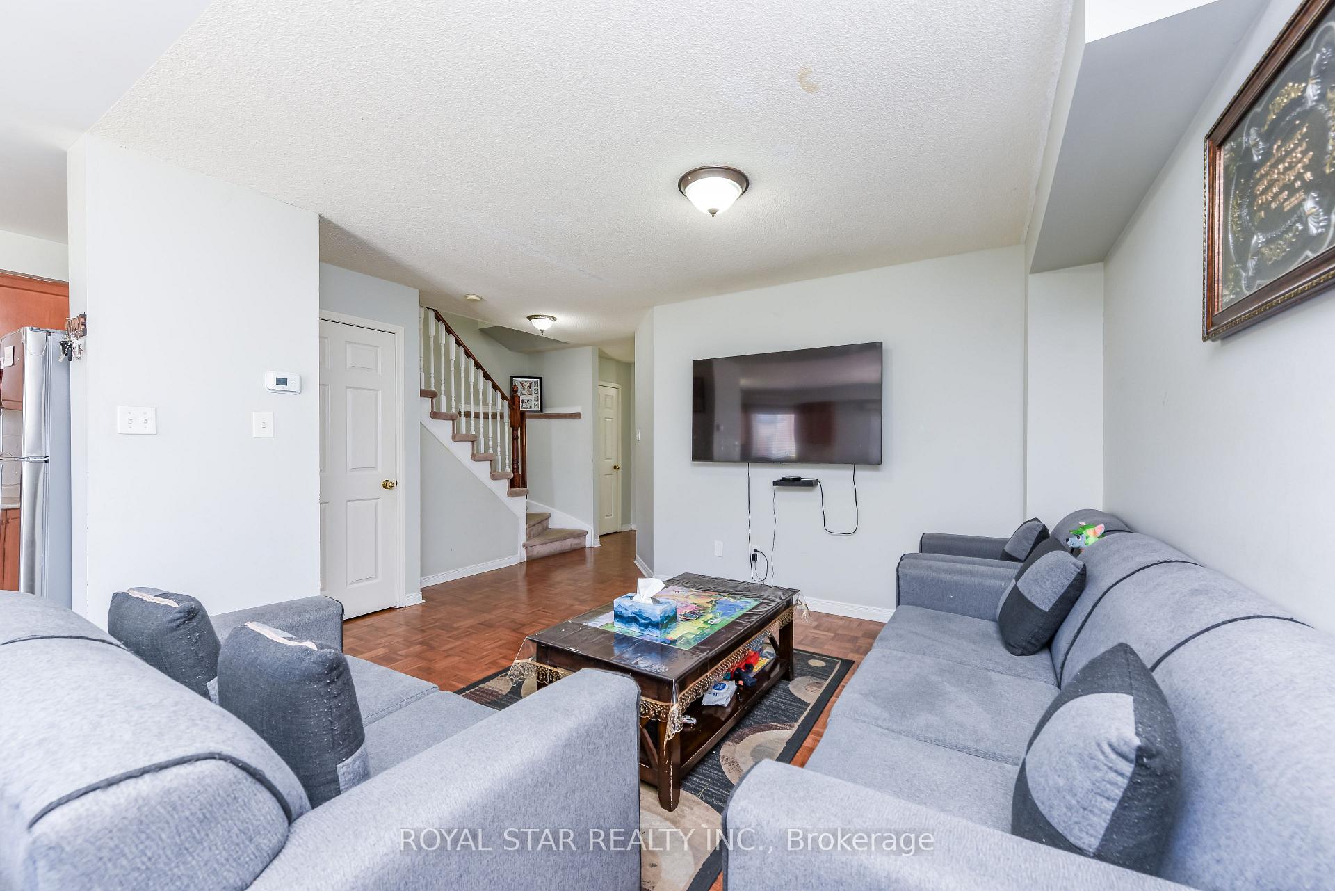Photo 12 of 33 Coppermill Drive, Brampton, Northwest Sandalwood Parkway — HOMEH