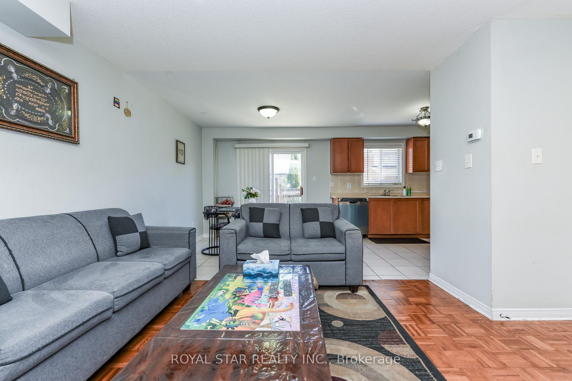 Photo 21 of 33 Coppermill Drive, Brampton, Northwest Sandalwood Parkway — HOMEH