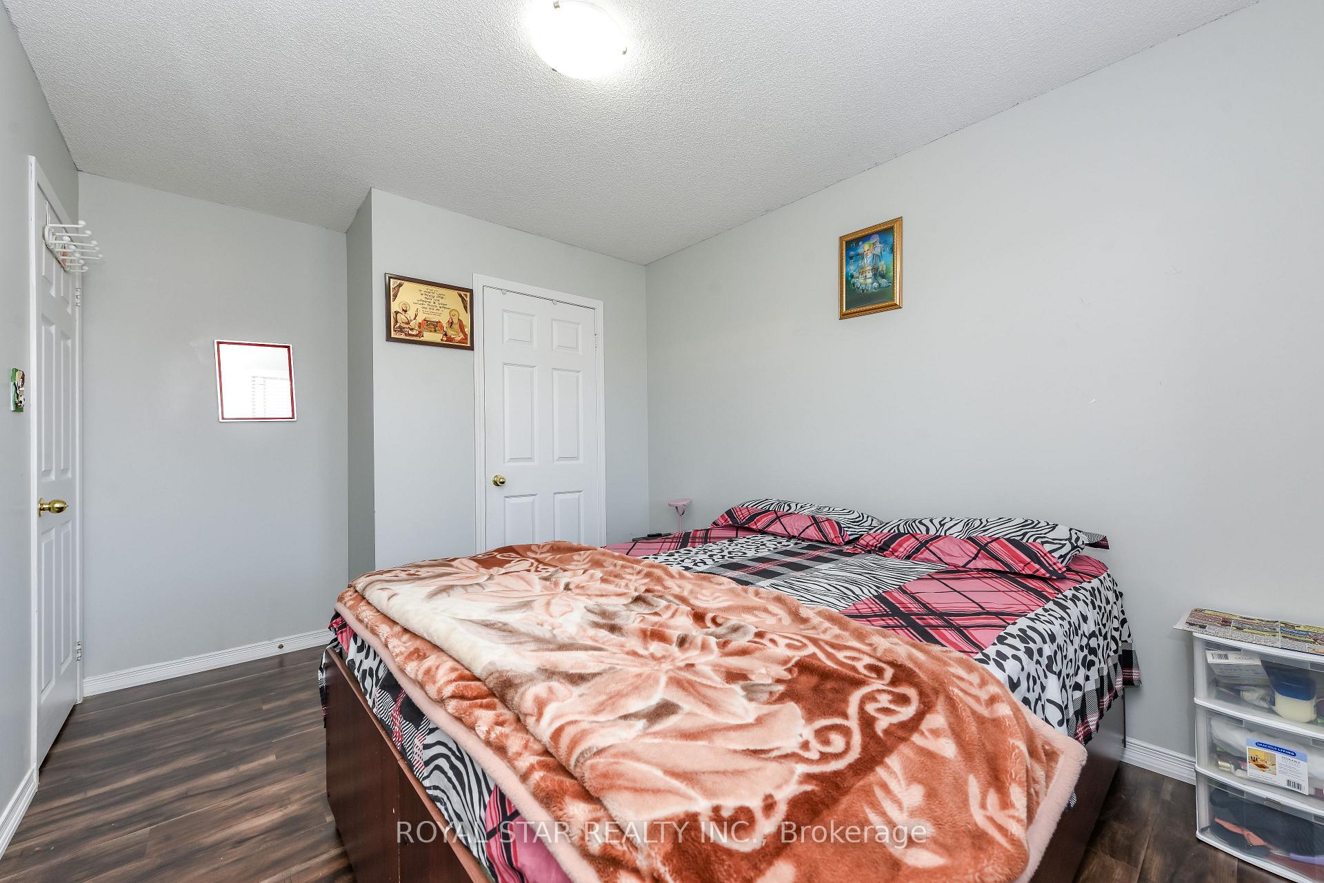 Photo 28 of 33 Coppermill Drive, Brampton, Northwest Sandalwood Parkway — HOMEH